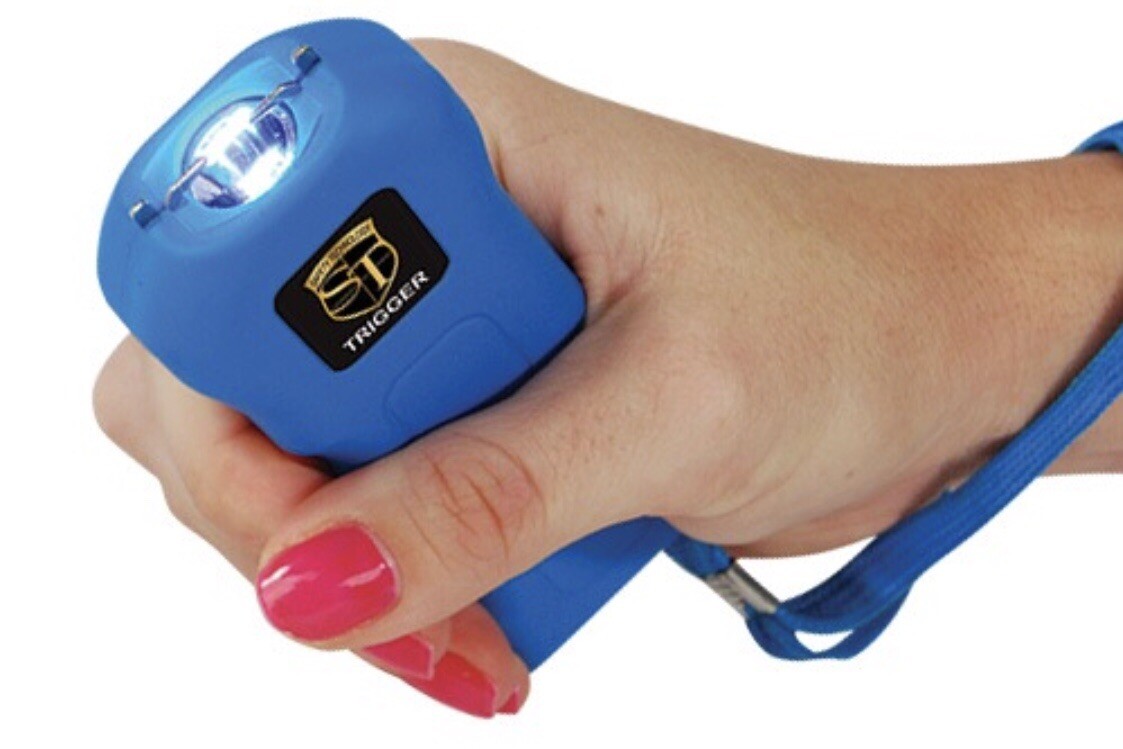 Stun MASTER ST POLICE Defense BLUE SQUEEZE Stun Gun Rechargeable LED FLASHLIGHT