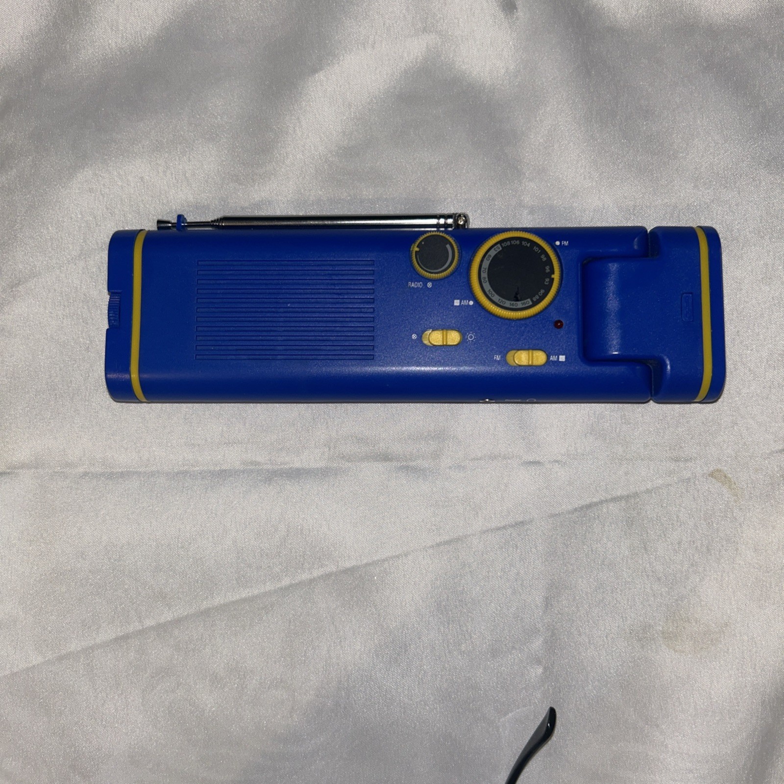 Multi purpose Emergency Radio And Flashlight