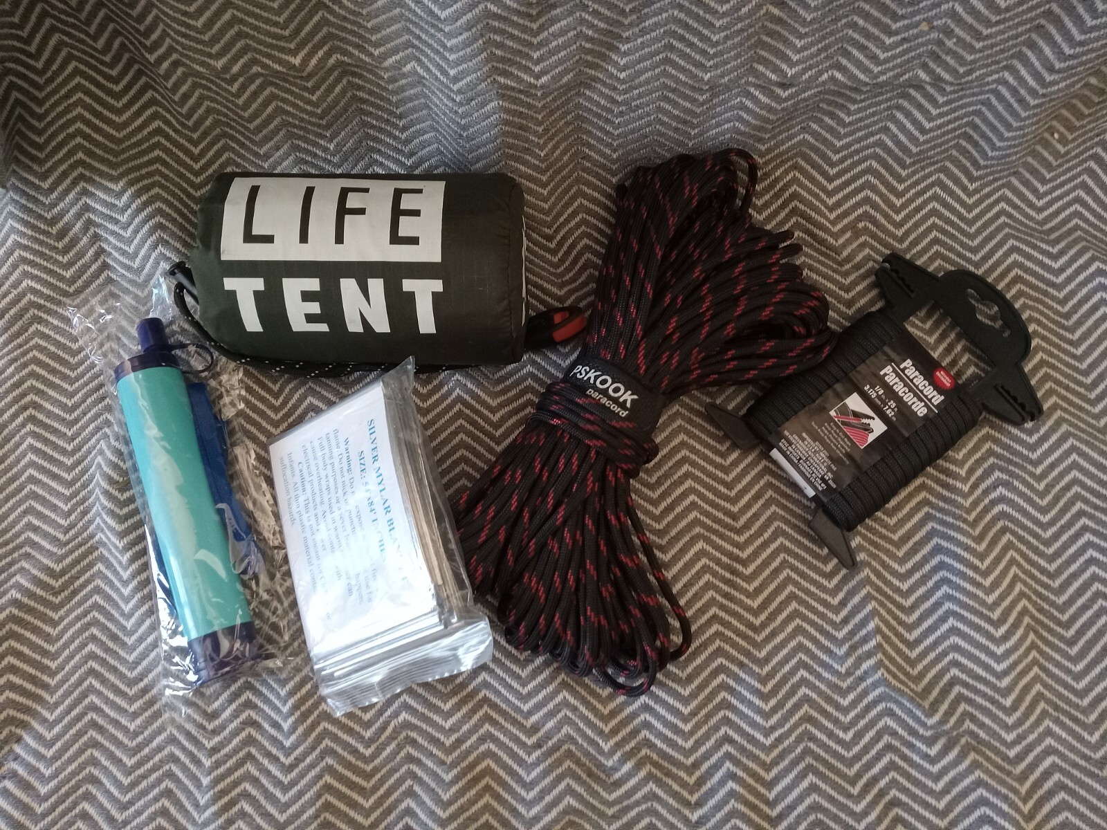 Camping Lot Of Life Tent, Multi-use Pskook Paracord, Water Filter Straw,…