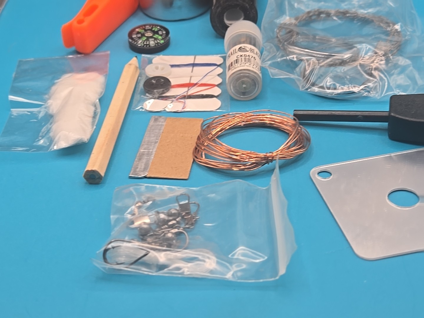 Survival Kit, Prepping,Bug Out, TEOTWAWKI, Camping, Hiking, Rescue, Emergency