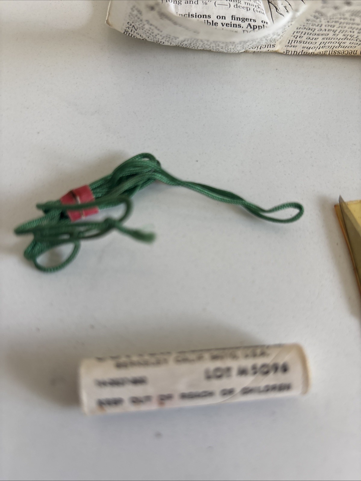 Vintage CUTTER Hi-Lo SNAKE BITE KIT UNUSED Survival POCKET SIZE