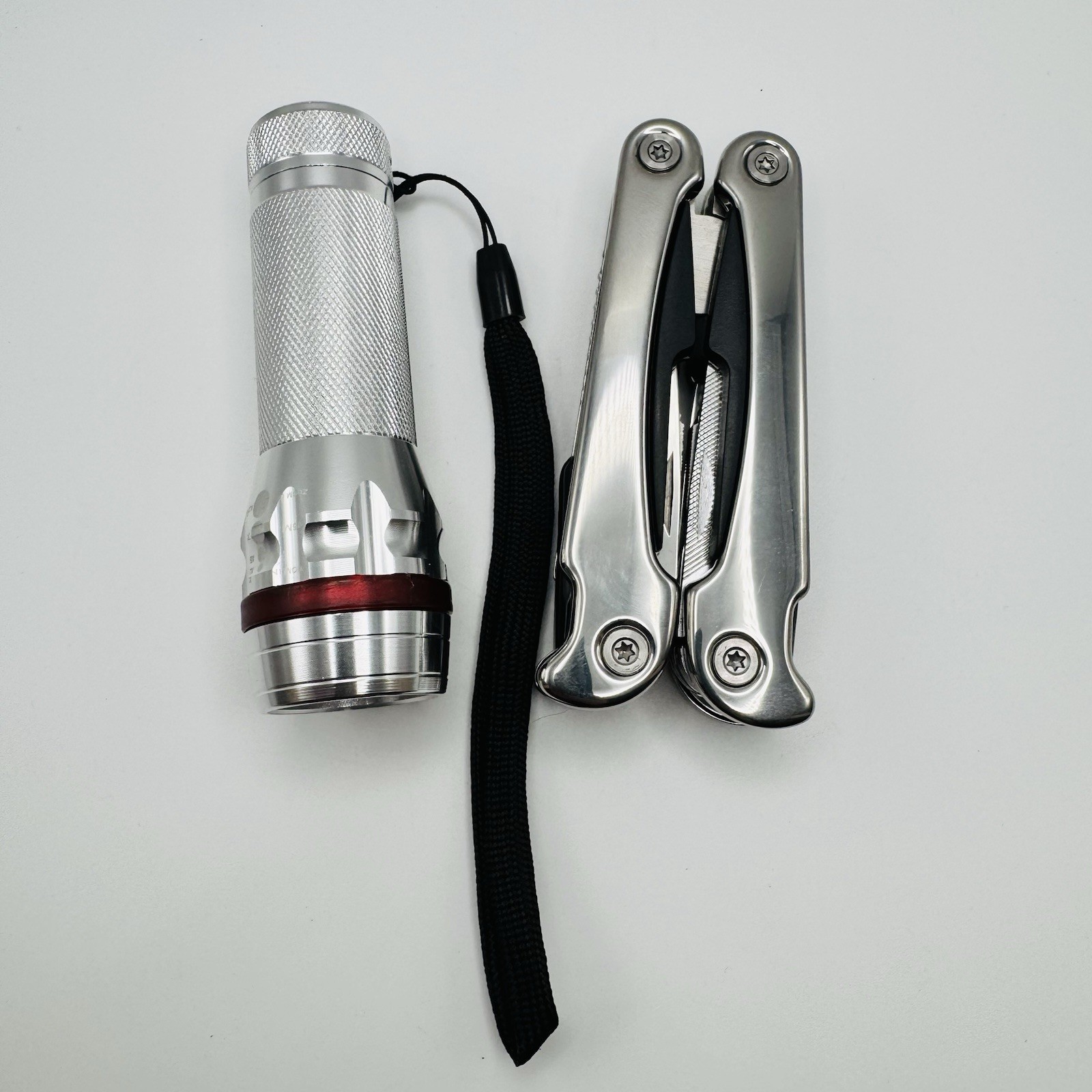 Stealth-Angel-Survival-Sigma-Multitool-LED Flashlight-Tactical-EDC-Camping