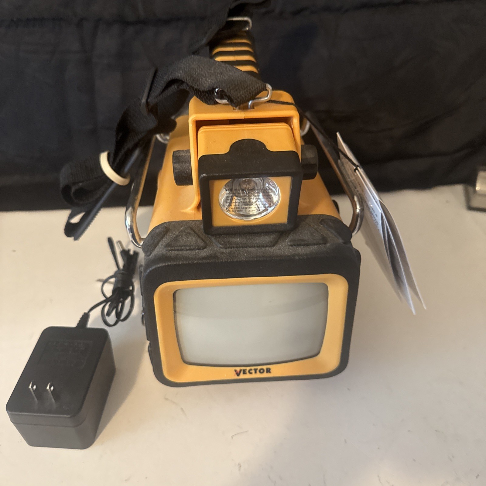 Storm Tracker Vector Toughbrite NOAA Weather Alert AM-FM Radio Lantern TV