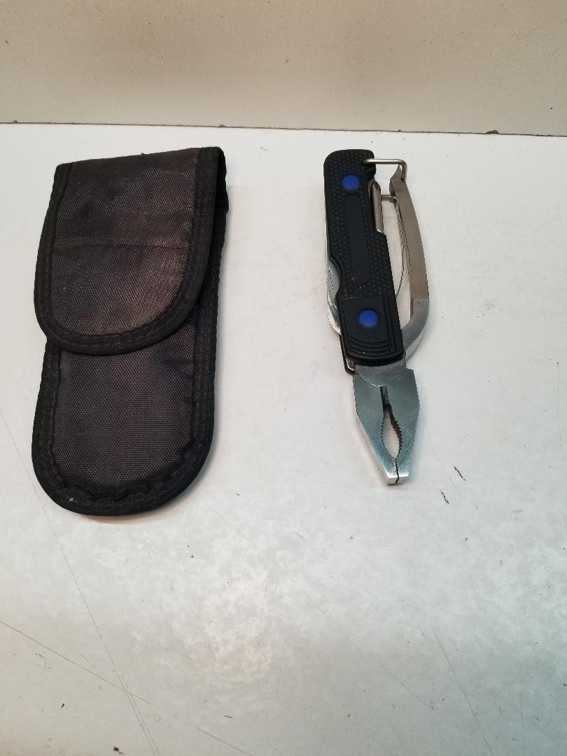 Outdoor Emergency Survival Multi-Tool Kit: Knife, Pliers, Saw, Opener, Philips