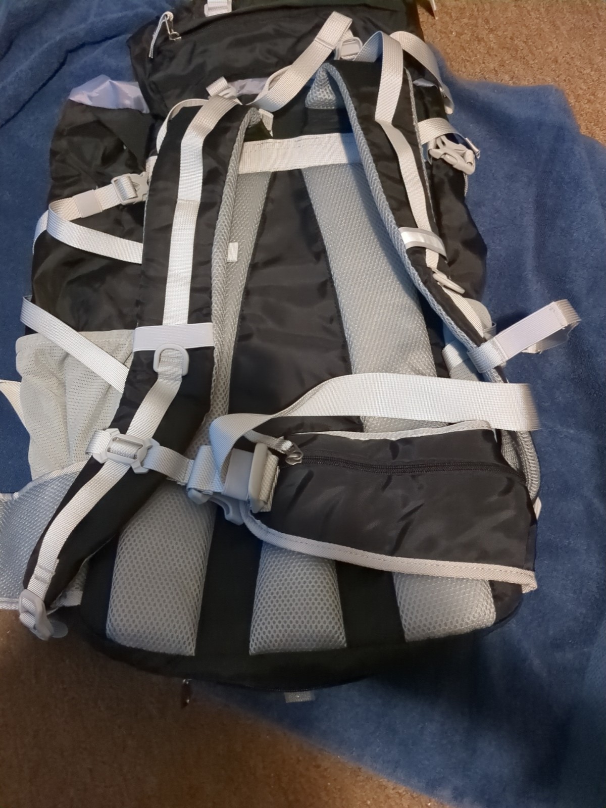 Camping Backpack Descent Size Minimal Signs Of Use Very Easy To Use.