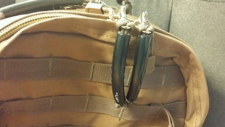 2 Tactical 550 Zipper Pulls Black with black rubber tubing