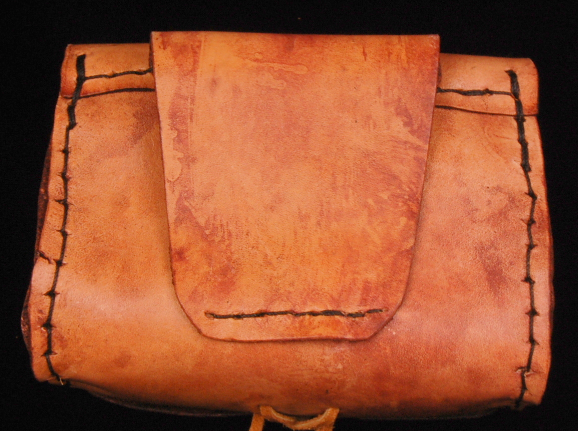 BUSHCRAFT LEATHER POUCH/BAG