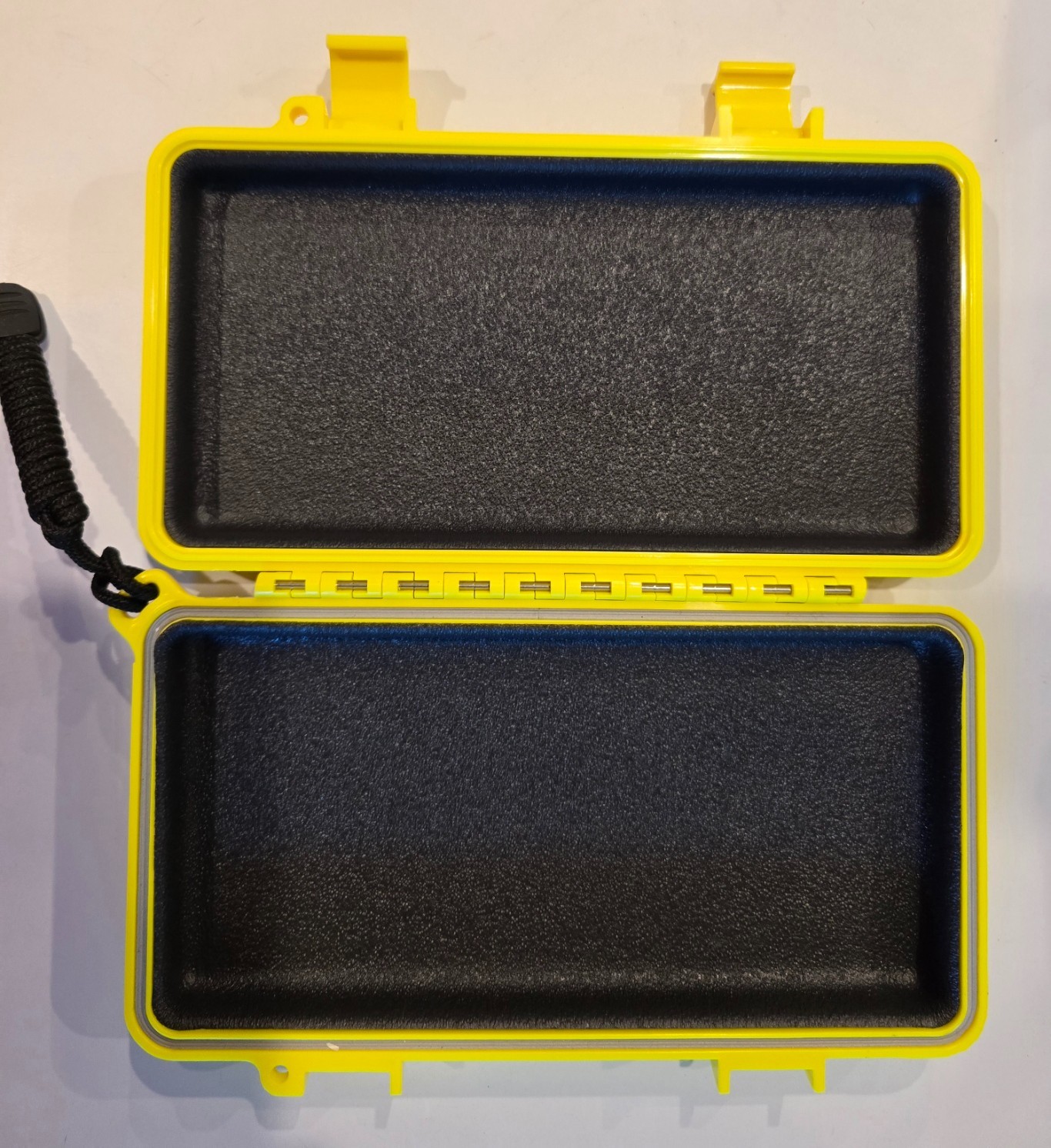 S3 Yellow Plastic Waterproof 3000 Case Model Foam Interior