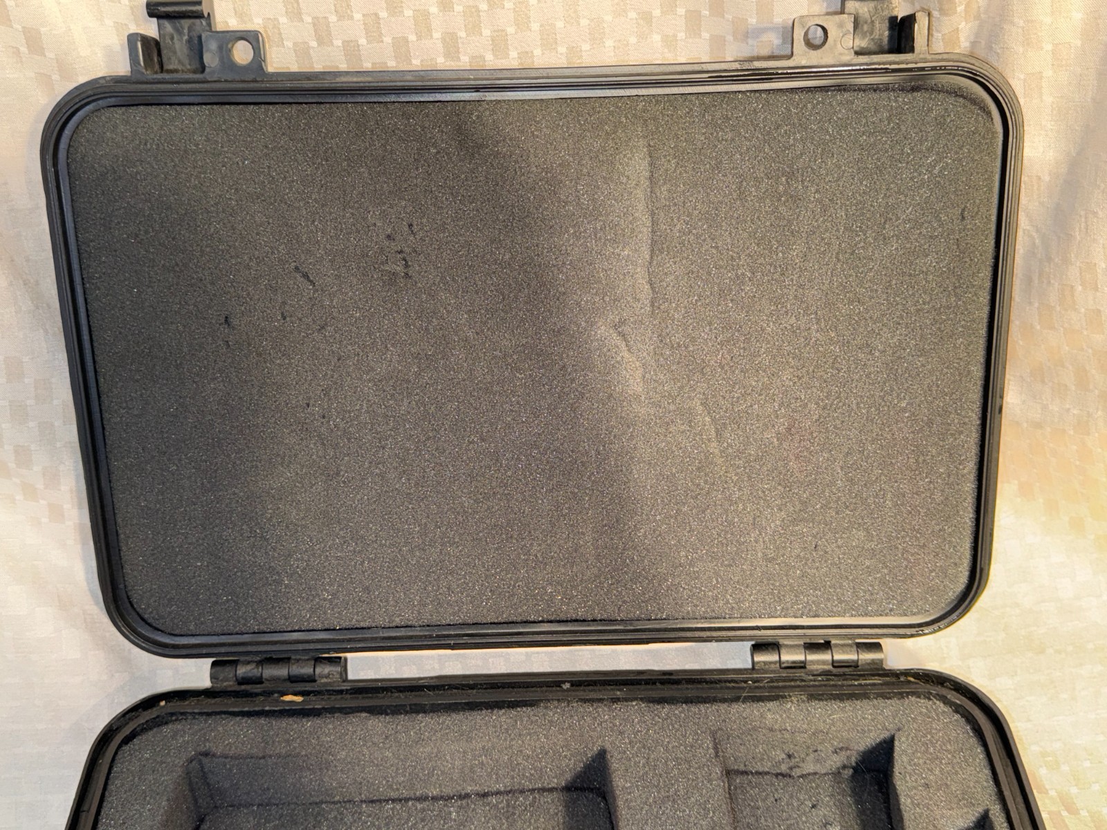 Starlight Black Hard Case Gun Survival Electronics Protection Box Good Condition