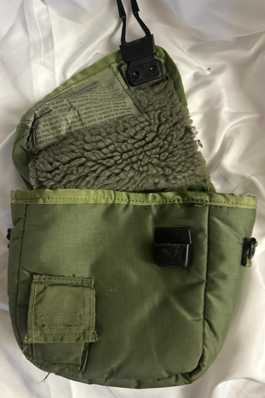 Authentic US Military Issue 2 QT Olive Canteen Cover With Bottle