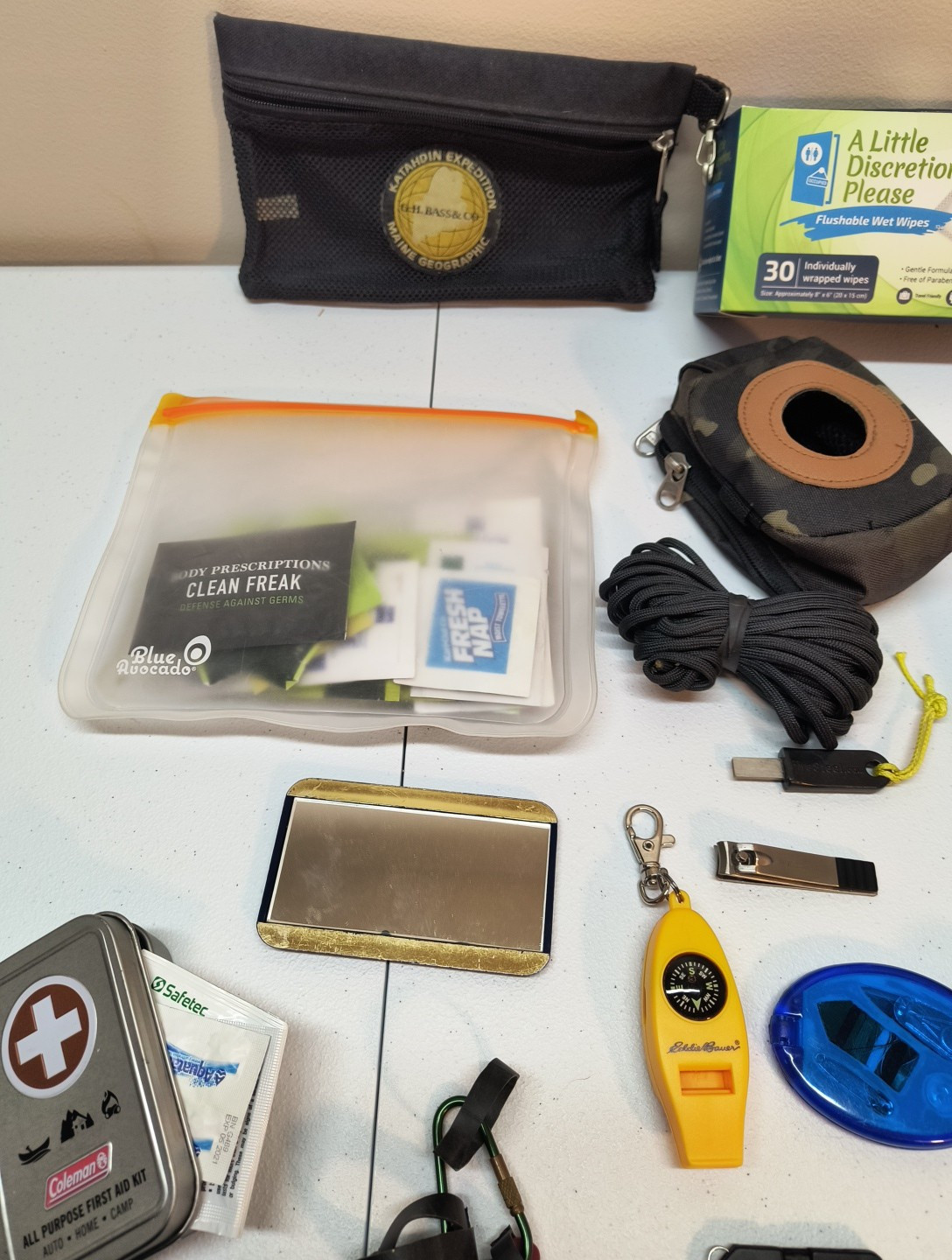 Emergency Survival Kit Camping Bug Out Medical DIY Disaster Relief Prepper PICS!