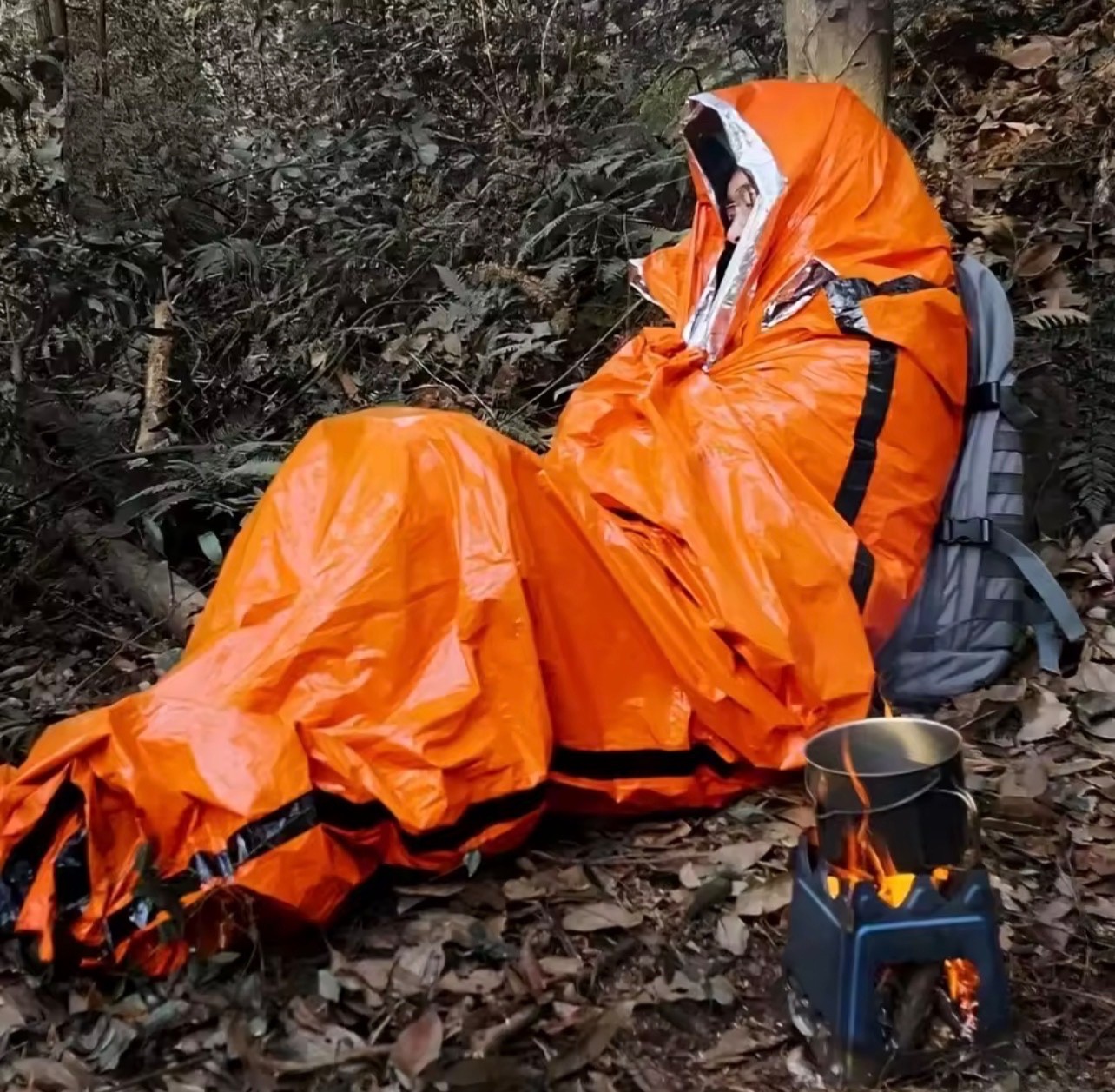 Portable Hypothermia Prevention Sleeping Bag Whistle Pendant Kit Hiking Camping