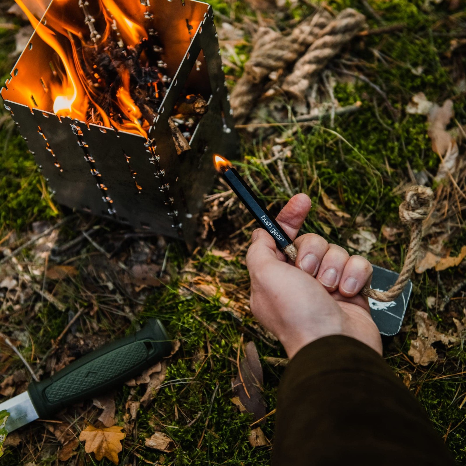 Outdoor Fire Steel Set in Aluminium Box inc 2X Tinder Fire Starter Set Out…