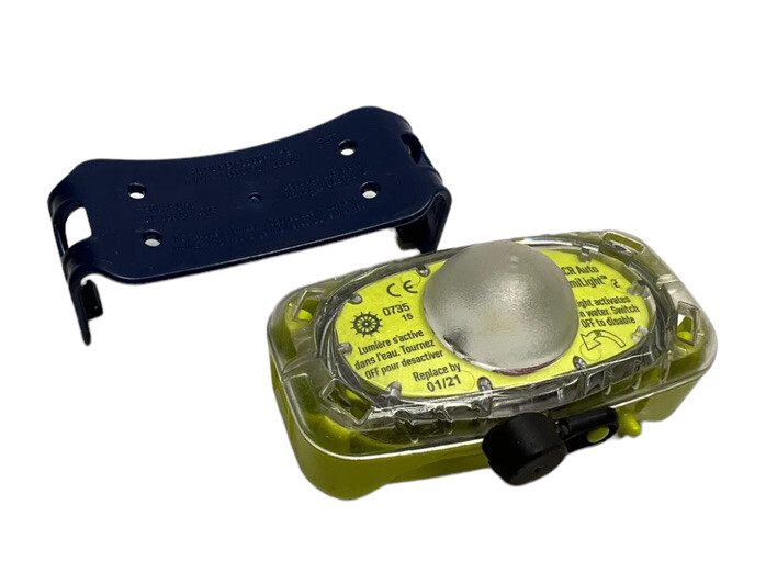 (QTY: 1) ACR Auto HemiLight 2 Survival Led Light, Attach To Lifejacket **Tested*