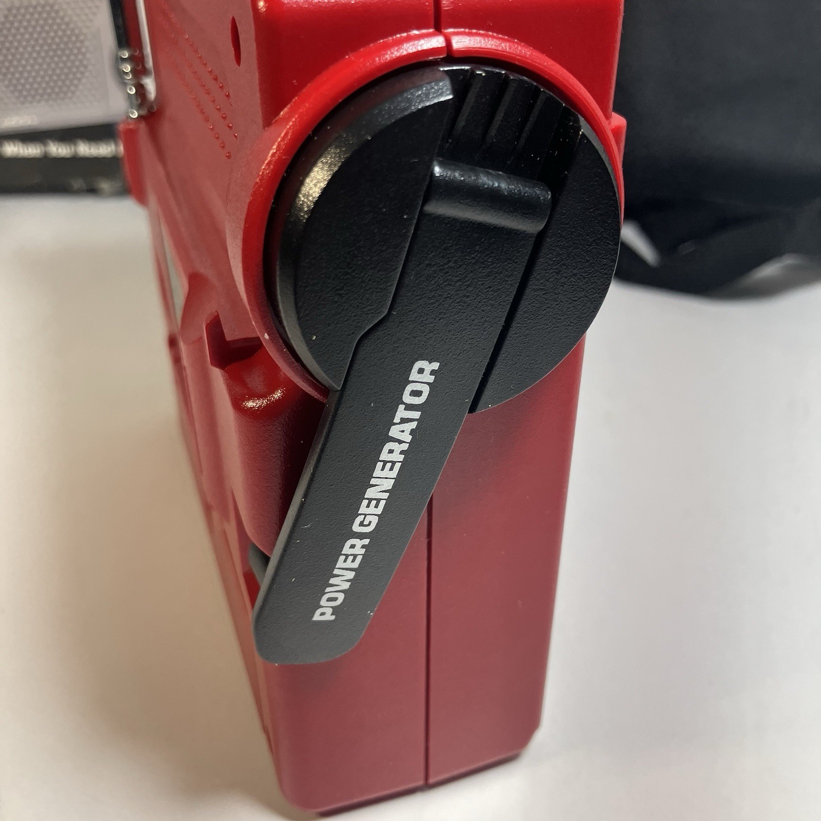 LL Bean FR-200 Emergency RADIO Short Wave AM/FM Hand Crank Eton w/ Case • Red