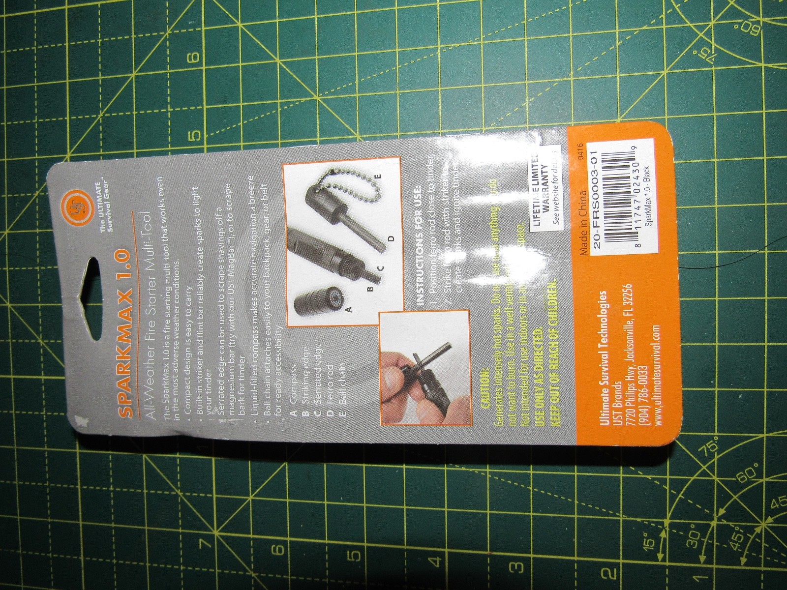 UST Sparkmax 1.0, Black – Fire Starter & Compass