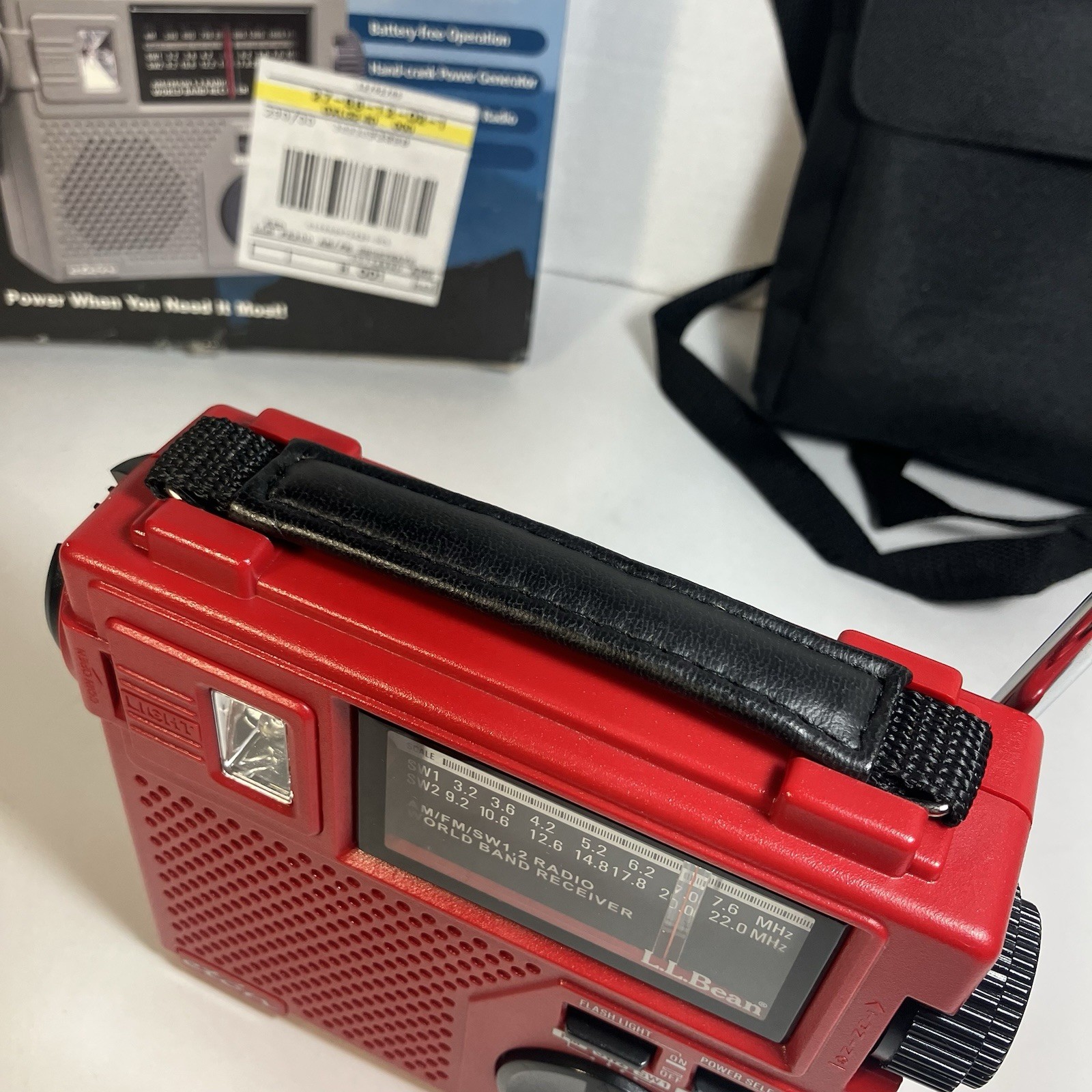 LL Bean FR-200 Emergency RADIO Short Wave AM/FM Hand Crank Eton w/ Case • Red
