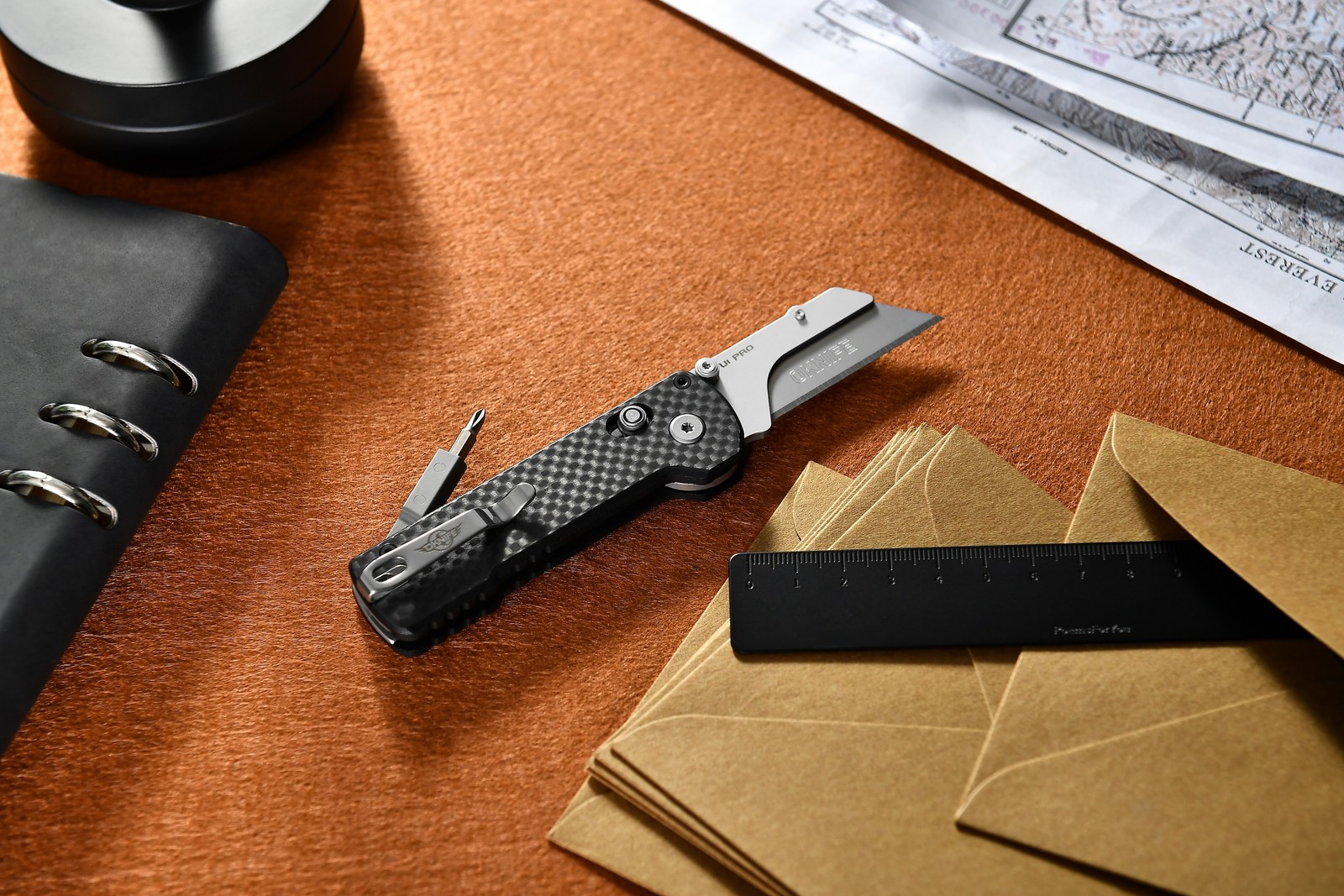 Olight U1 Pro Utility Knife with Folding Screwdriver – Carbon Black Fiber