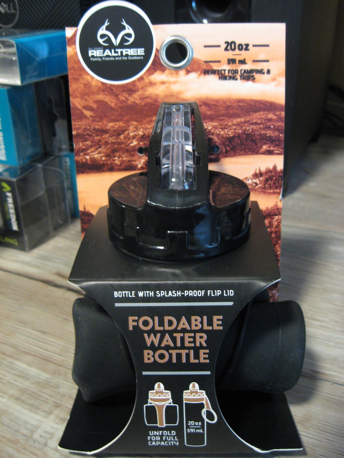 Realtree 20 OZ Foldable Water Bottle – Compact Collapsible Folding Storage Black