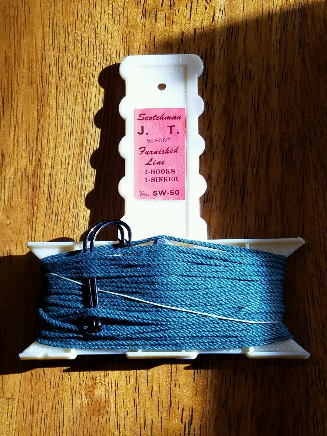 New j.t. 50ft survival fishing hand Line kit 2 hooks and sinker, handle 50 foot