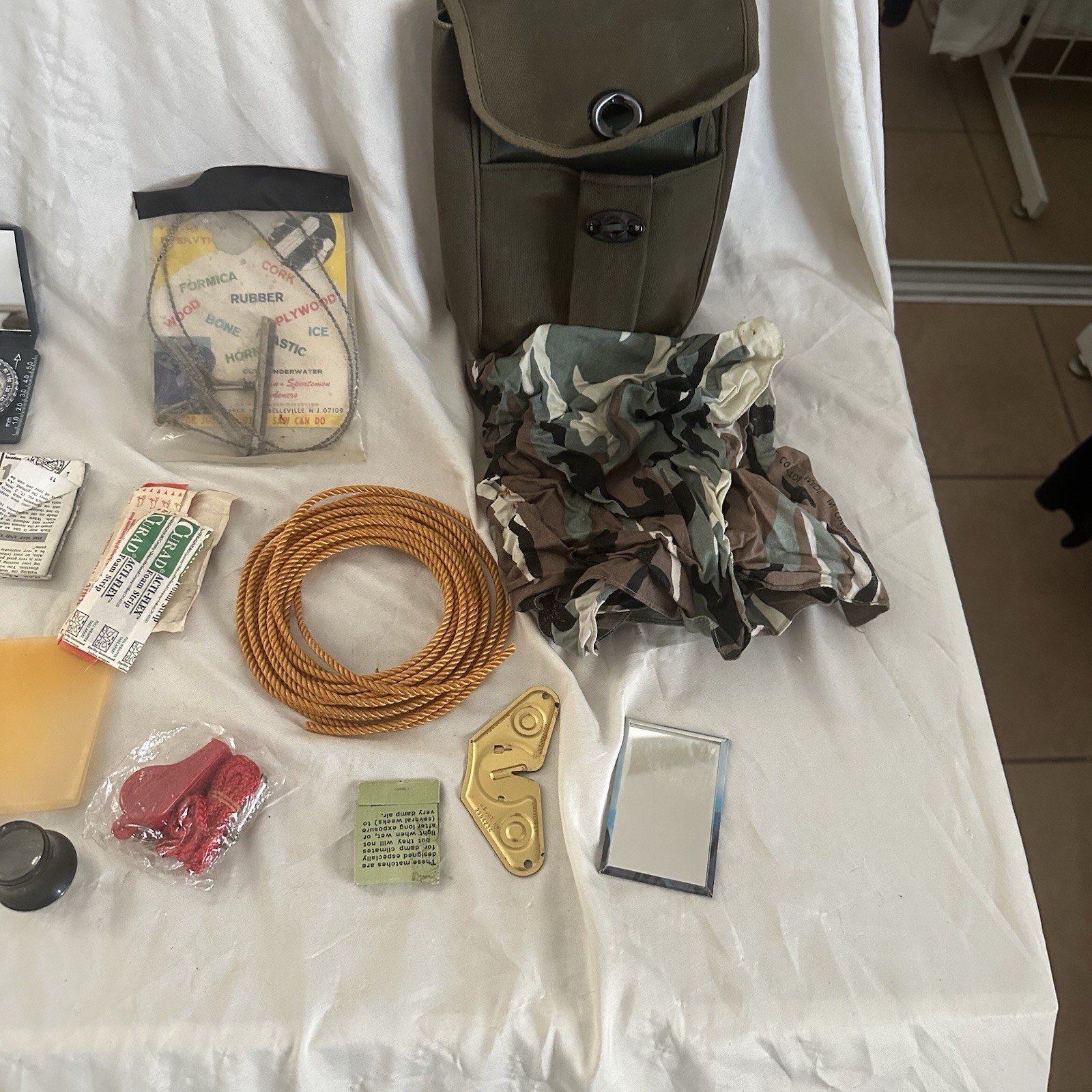Survival Emergency Supply Kit Belt Loop Convenient Pouch DBI SALA Hook