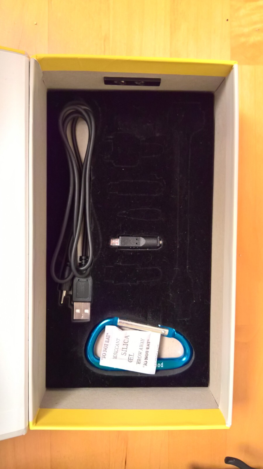 3 watt folding solar cell, integral 3500mAh USB power bank, charger, battery