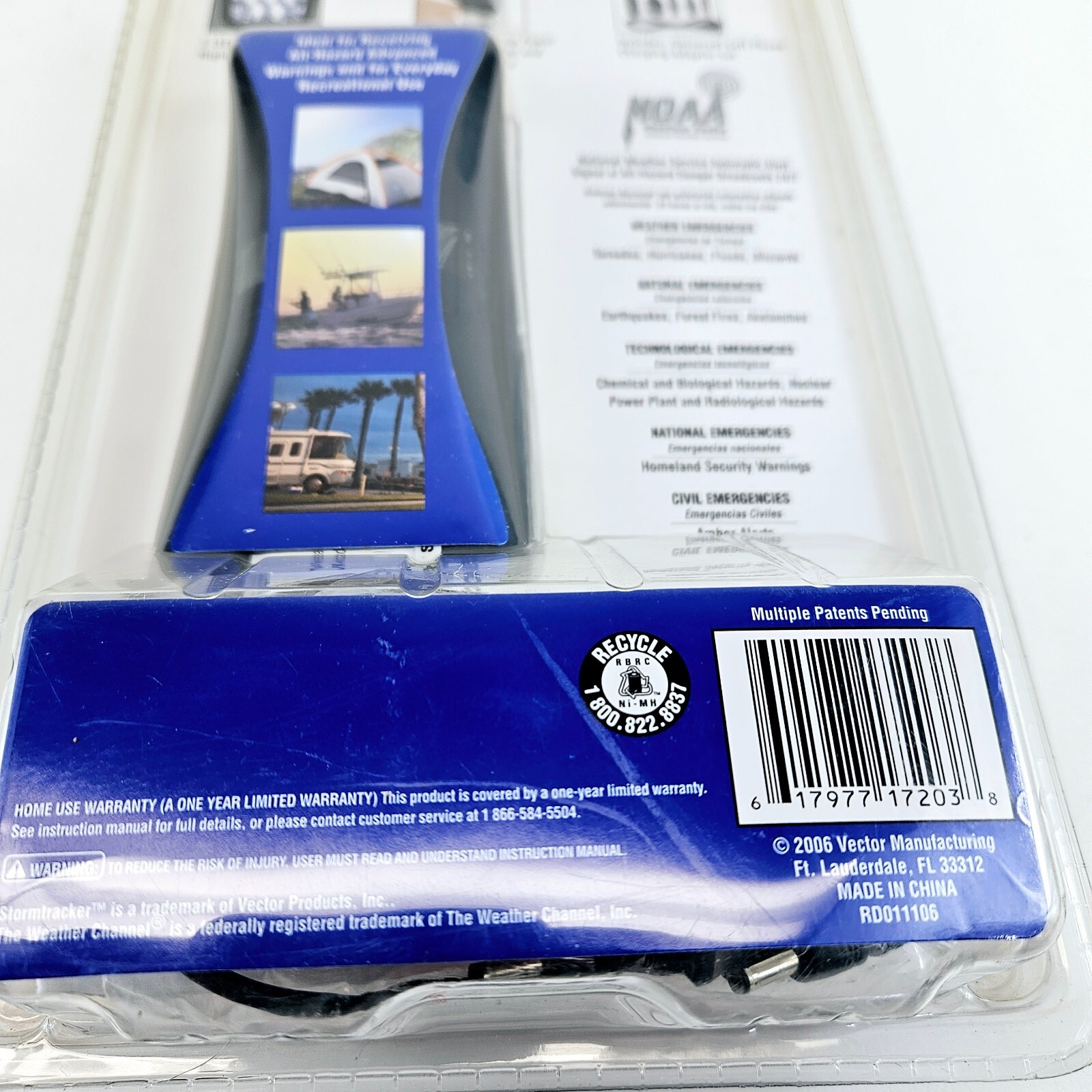 Storm tracker Vector VEC172WB Weather Alert Radio Flashlight Phone Charger NEW