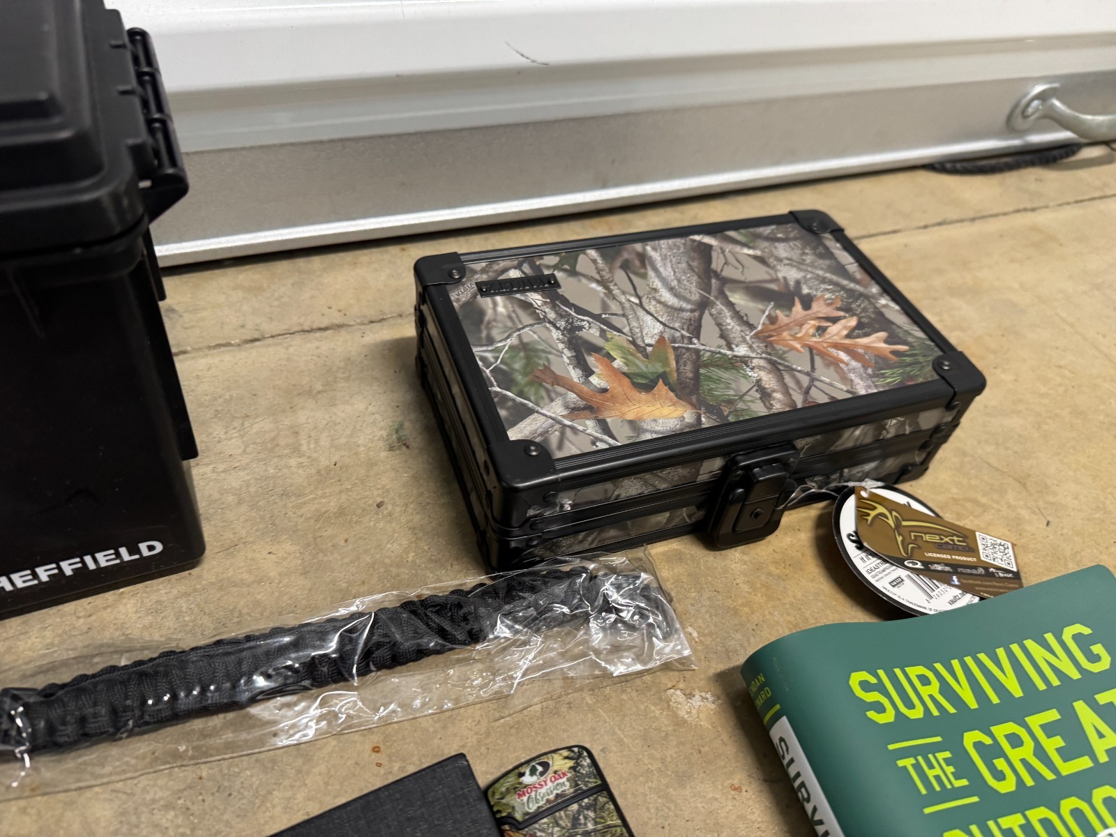 “Lot EDC Survival Gear 9-in-1 Tool Kit + SaberLight Plasma Lighter + Book New