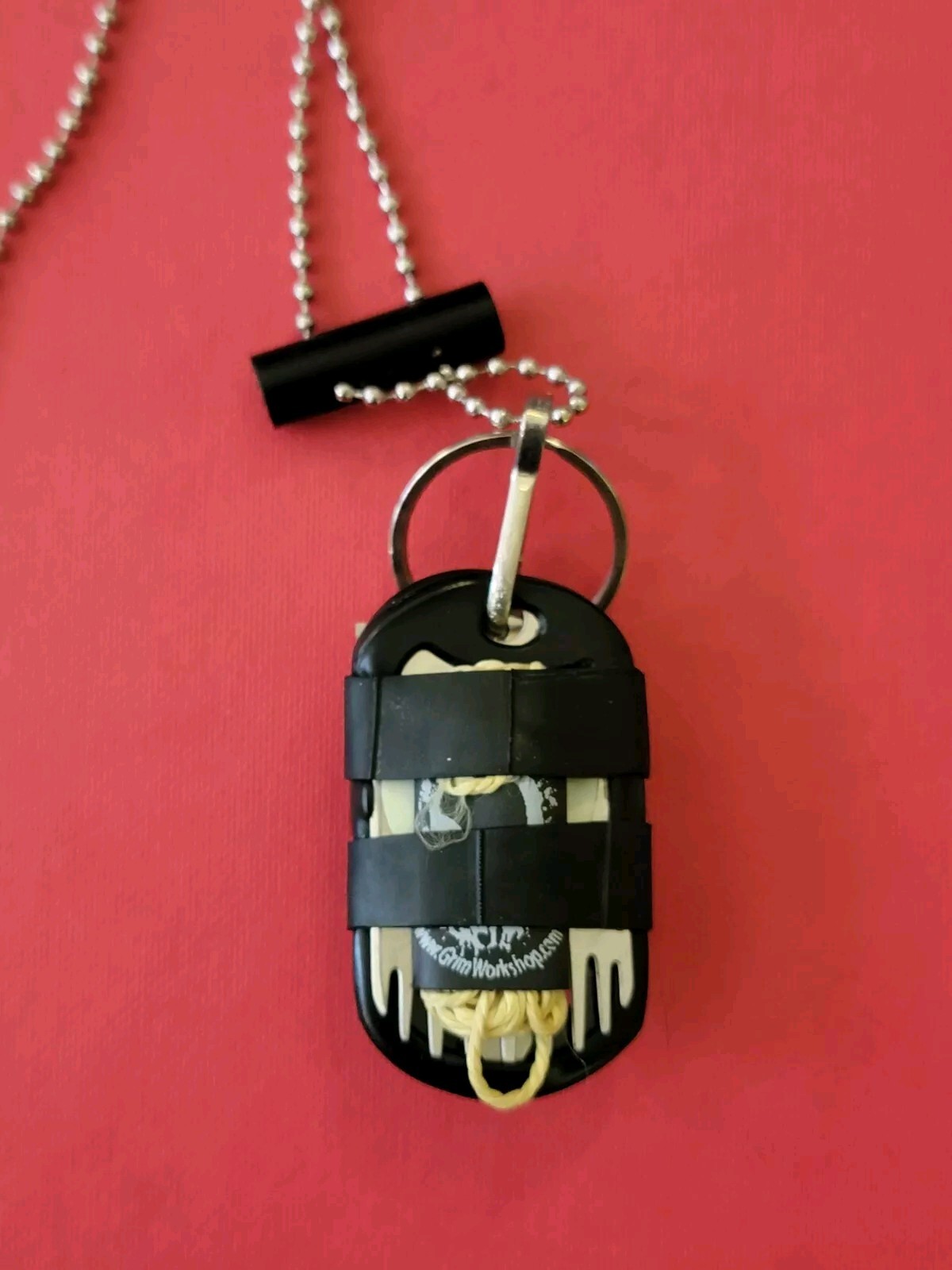 Survival Necklace /Glow in the Dark/with Knife/Saw/flashlight/can Opener…