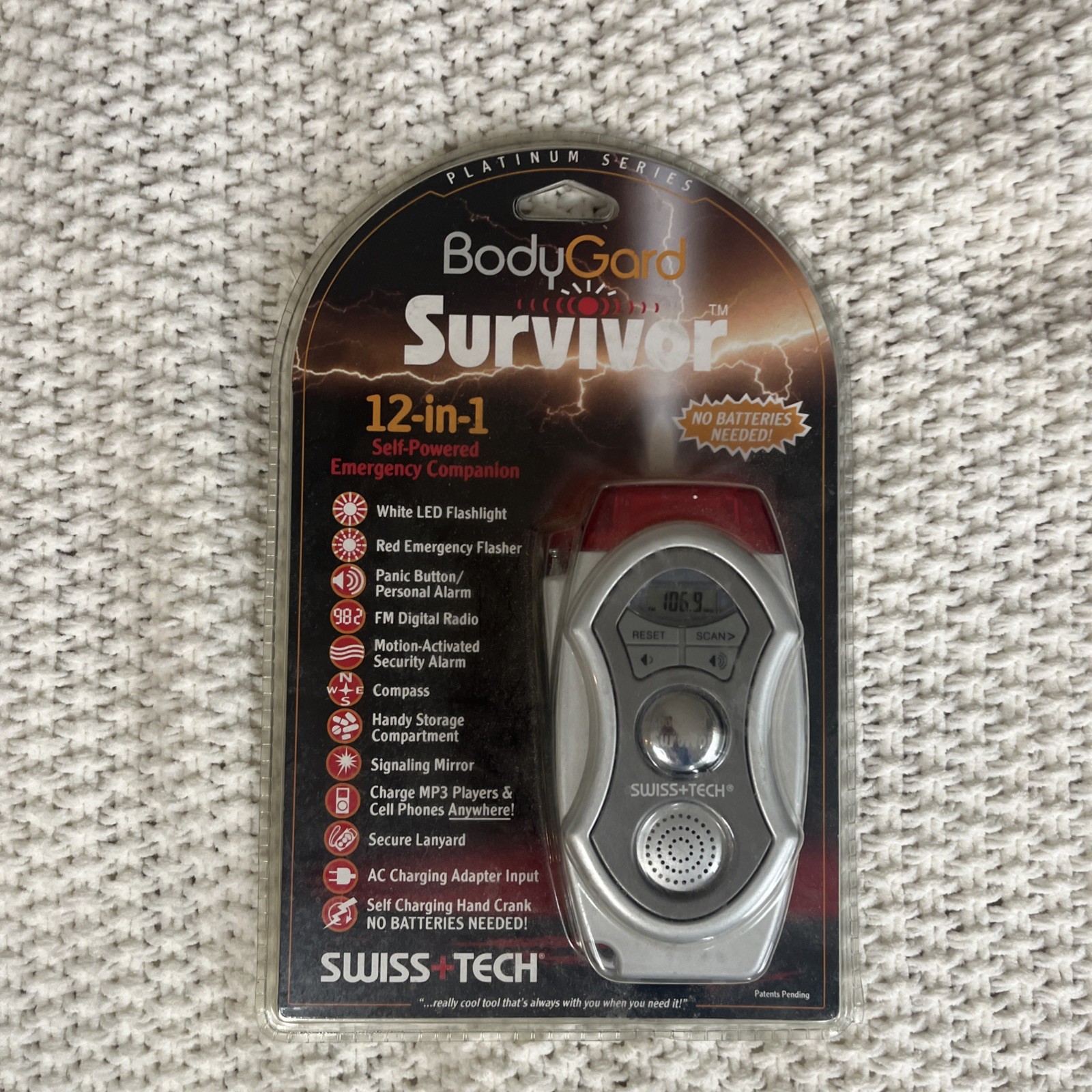 Swiss+Tech BodyGuard Survivor 12-in-1 Self-powered Emergency Companion – New