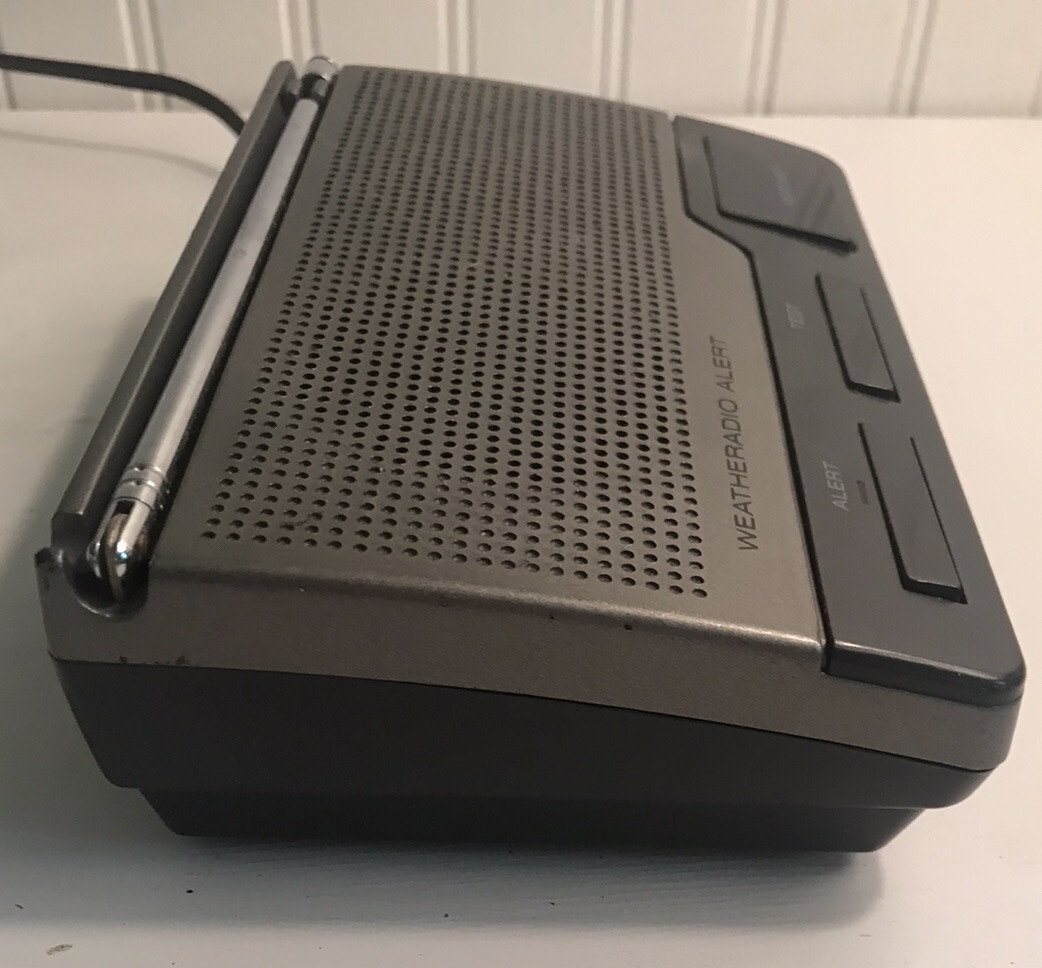 Radio Shack Weather Radio Alert Model 12-240