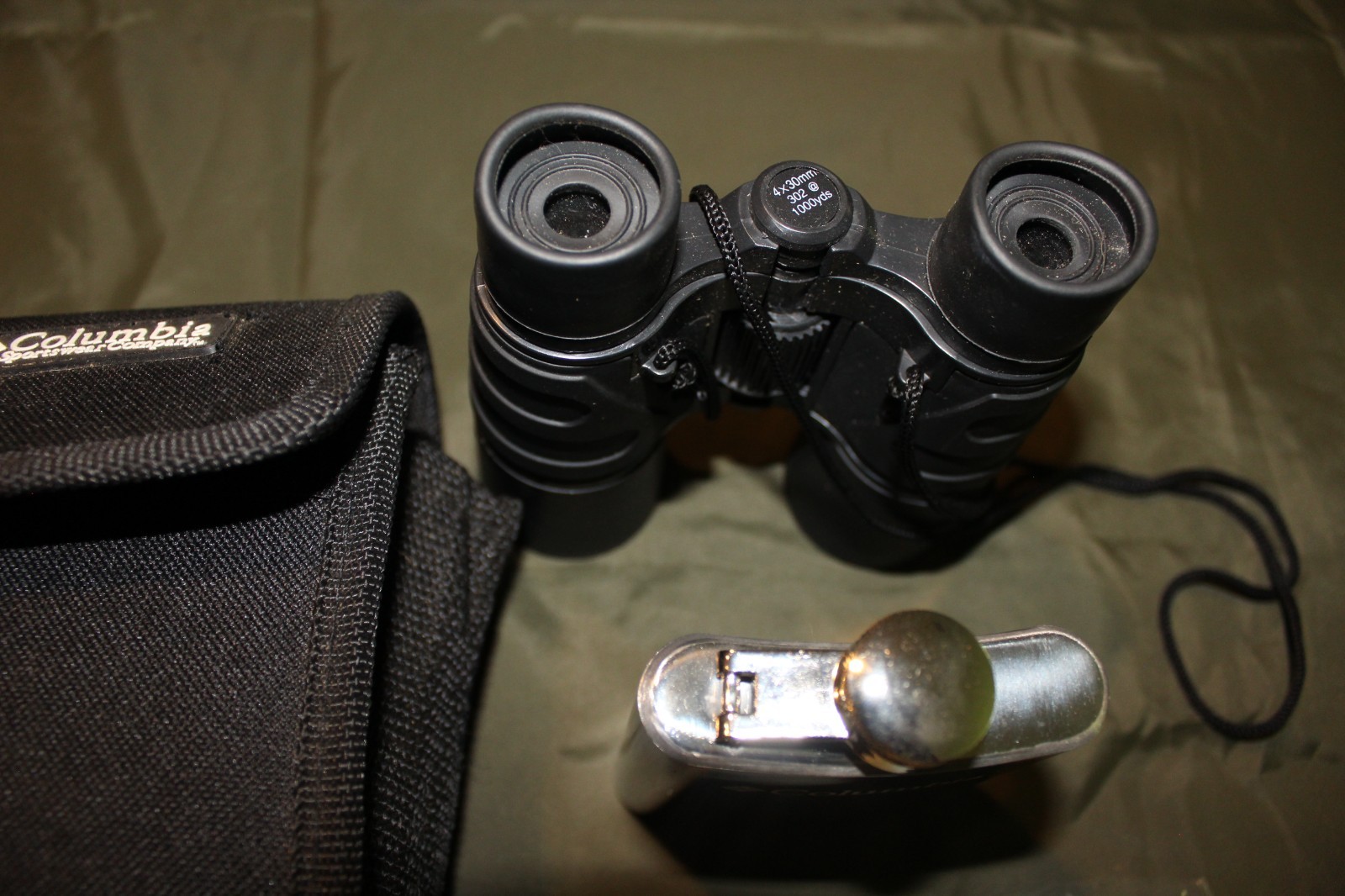 Columbia Binocular Set with Case And Flask No Box