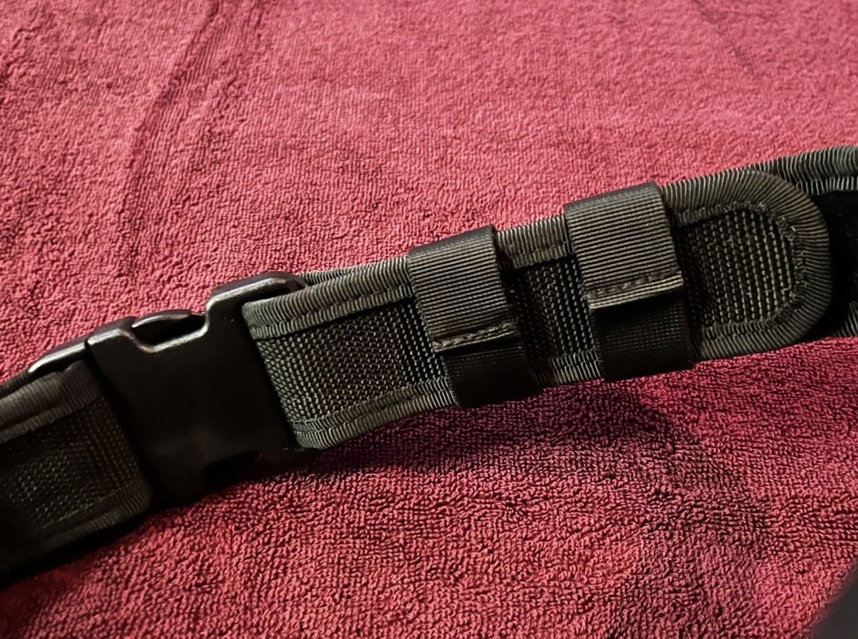 Schrade Survival Knife With Sheath, Ferro Rod, Sharpening Stone. Plus Duty Belt
