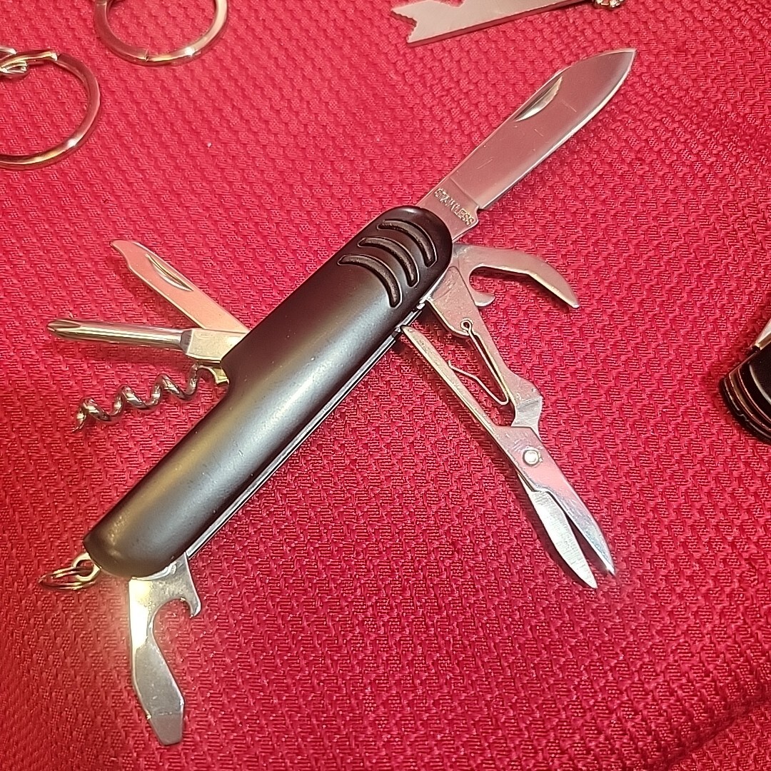 WILDERNES SURVIVAL KIT 16 Pc. knife flashlight cord waterproof camping Emergency
