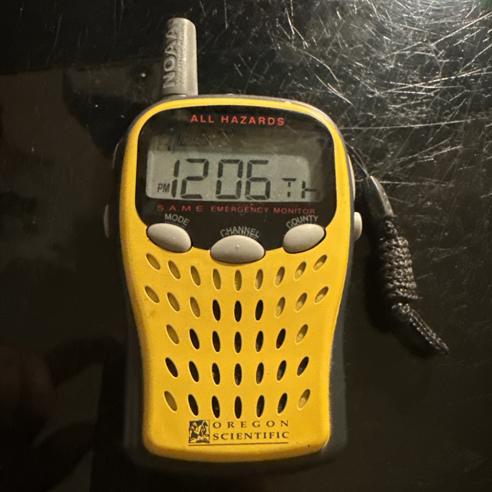 Oregon Scientific Emergency Portable Weather Radio No. WR102N Yellow Tested