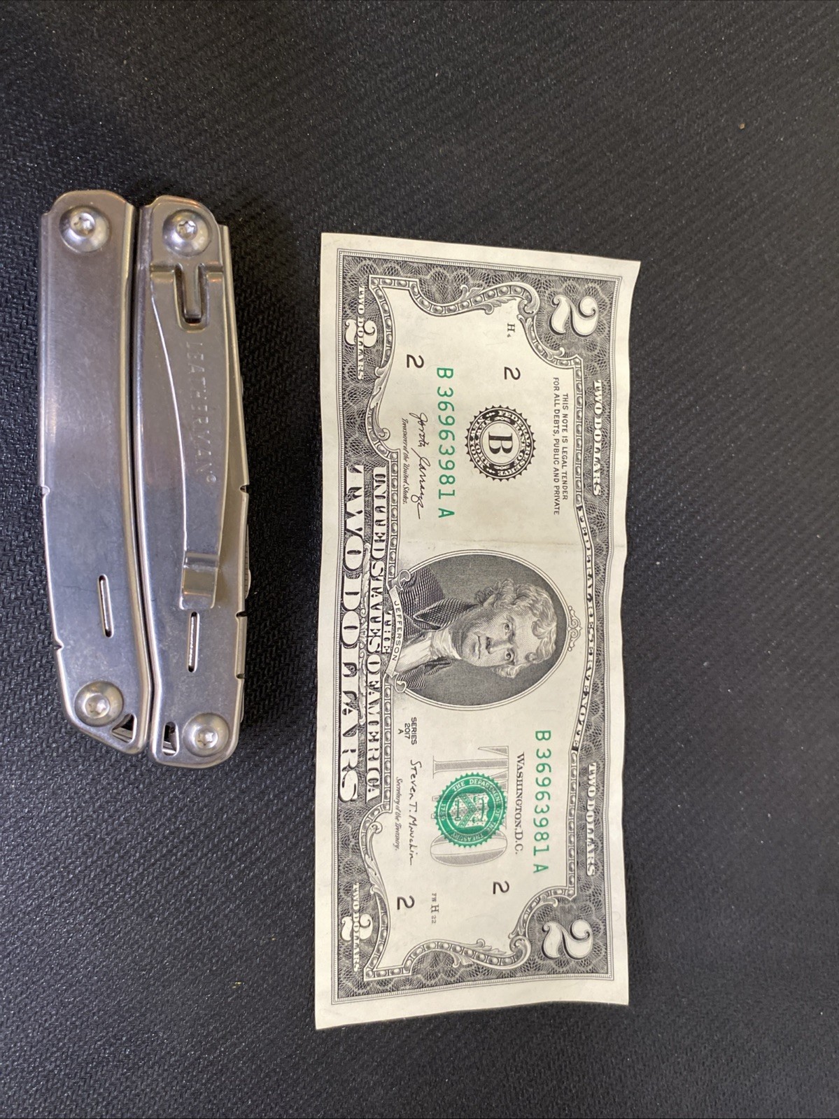 Leatherman Sidekick Stainless Steel Multi-Tool Set Knife, Pliers, Saw