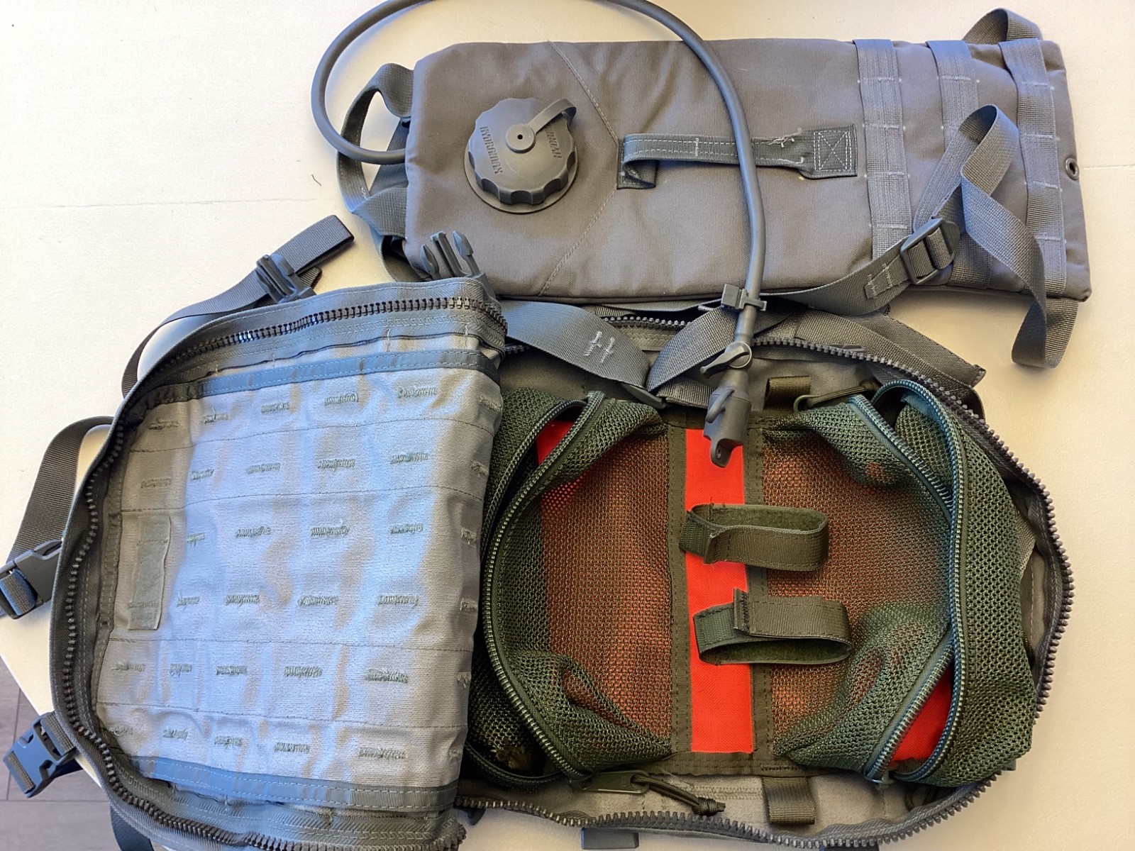 skram / go bag and insert plus Hydramax 3lt water bag / backpack survival