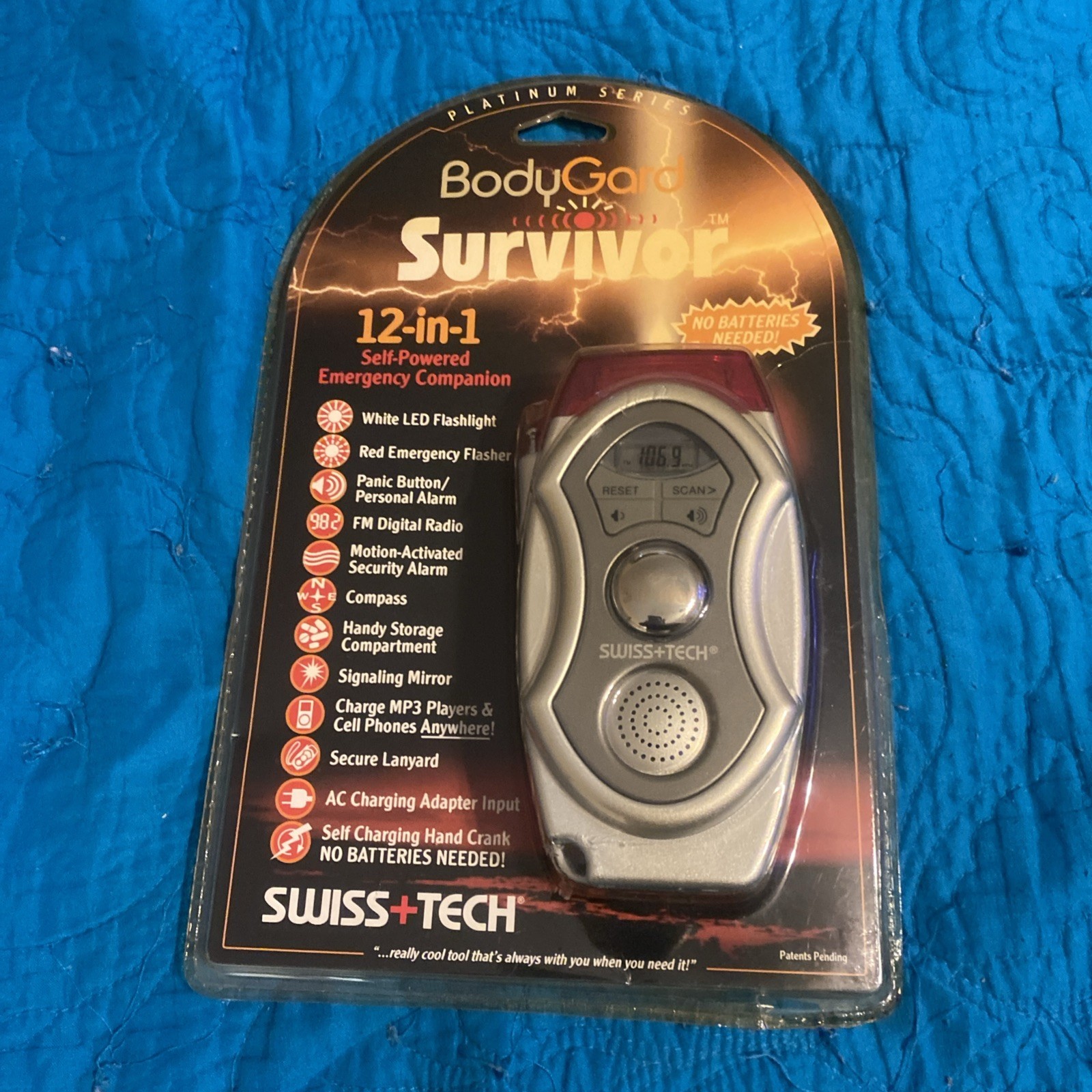 Swiss+Tech BodyGuard Survivor 12-in-1 Self-powered Emergency Companion – New