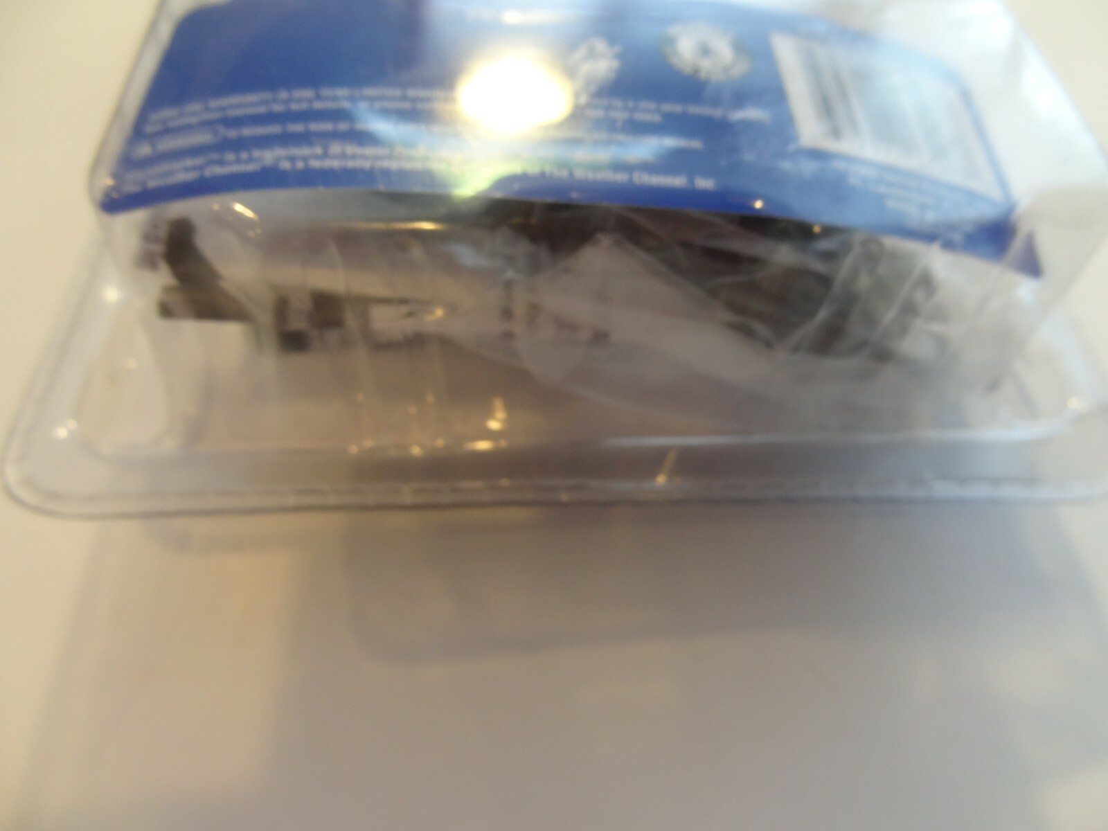 Stormtracker Weather Alert Radio/Flashlight Vector AM/FM LED Phone Charger NIB