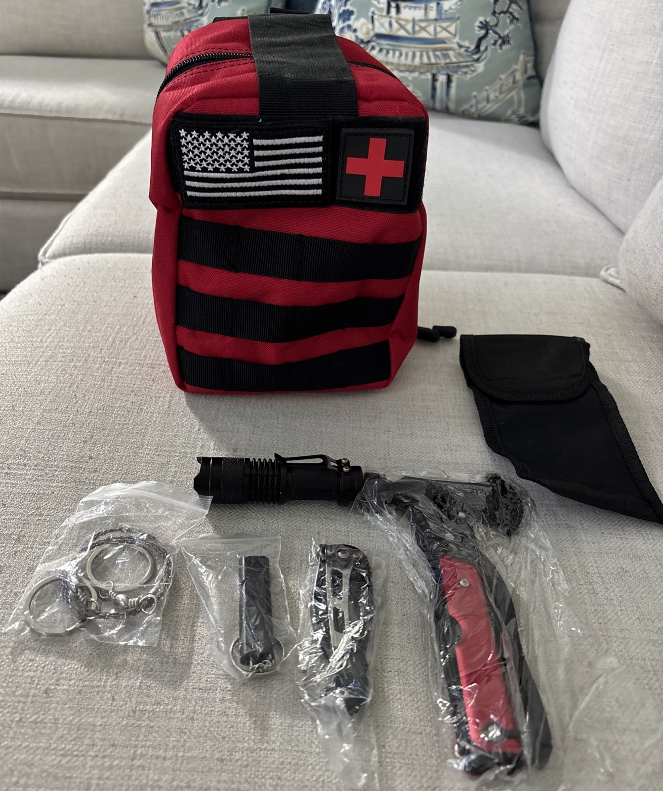 Emergency Survival Kit Bag First Aid Bug Out Military Prepper With 6 Items