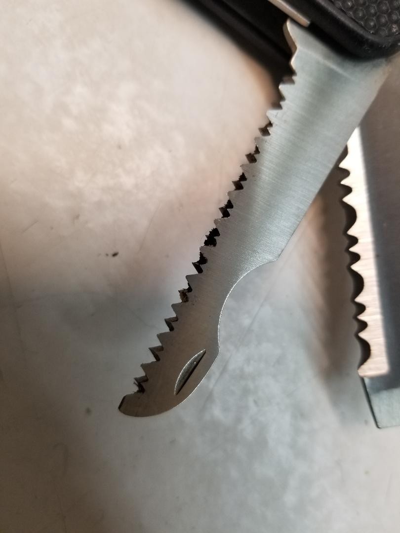 Outdoor Emergency Survival Multi-Tool Kit: Knife, Pliers, Saw, Opener, Philips