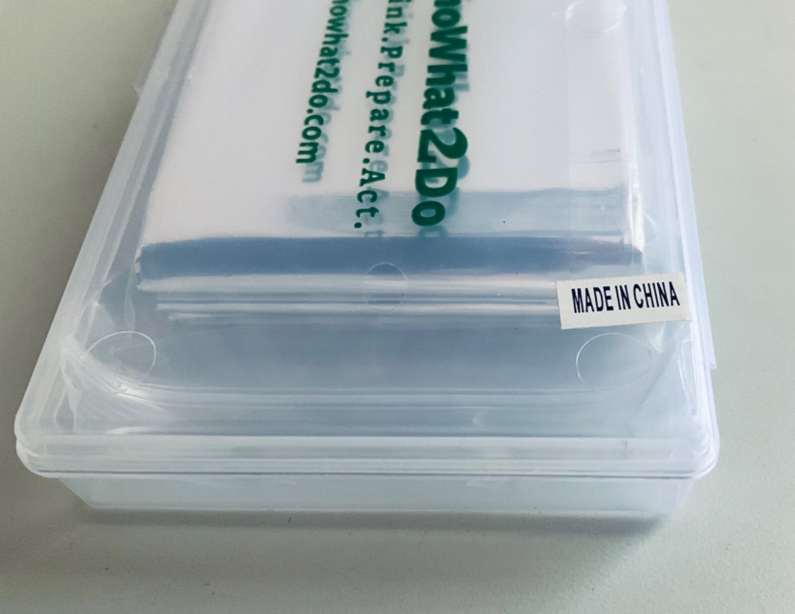 Emergency Blanket 83×51” 130 x 210 cm Rescue Thermal Mylar New in Plastic Case