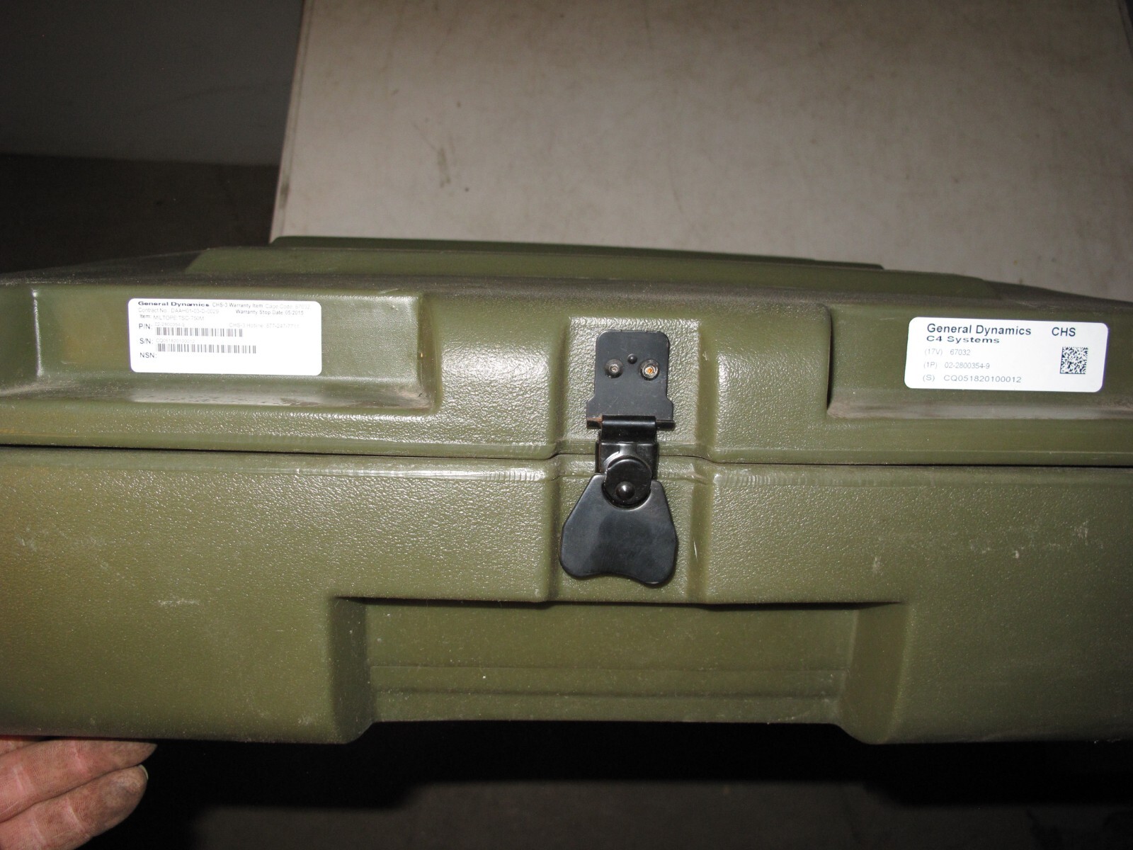 Hard Case Military Plastic 24x22x7 Divided Hinged Lid Miltope Laptop