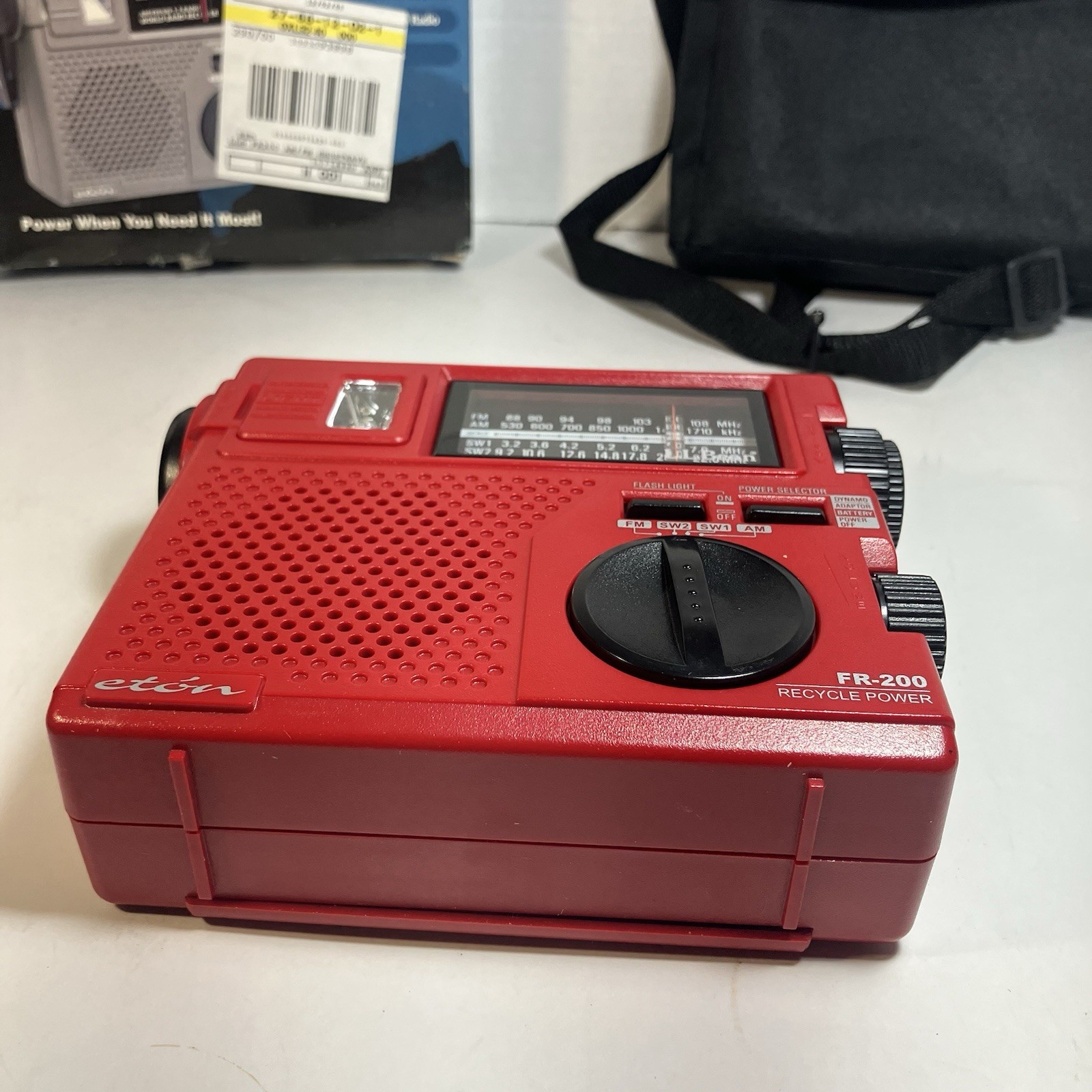 LL Bean FR-200 Emergency RADIO Short Wave AM/FM Hand Crank Eton w/ Case • Red
