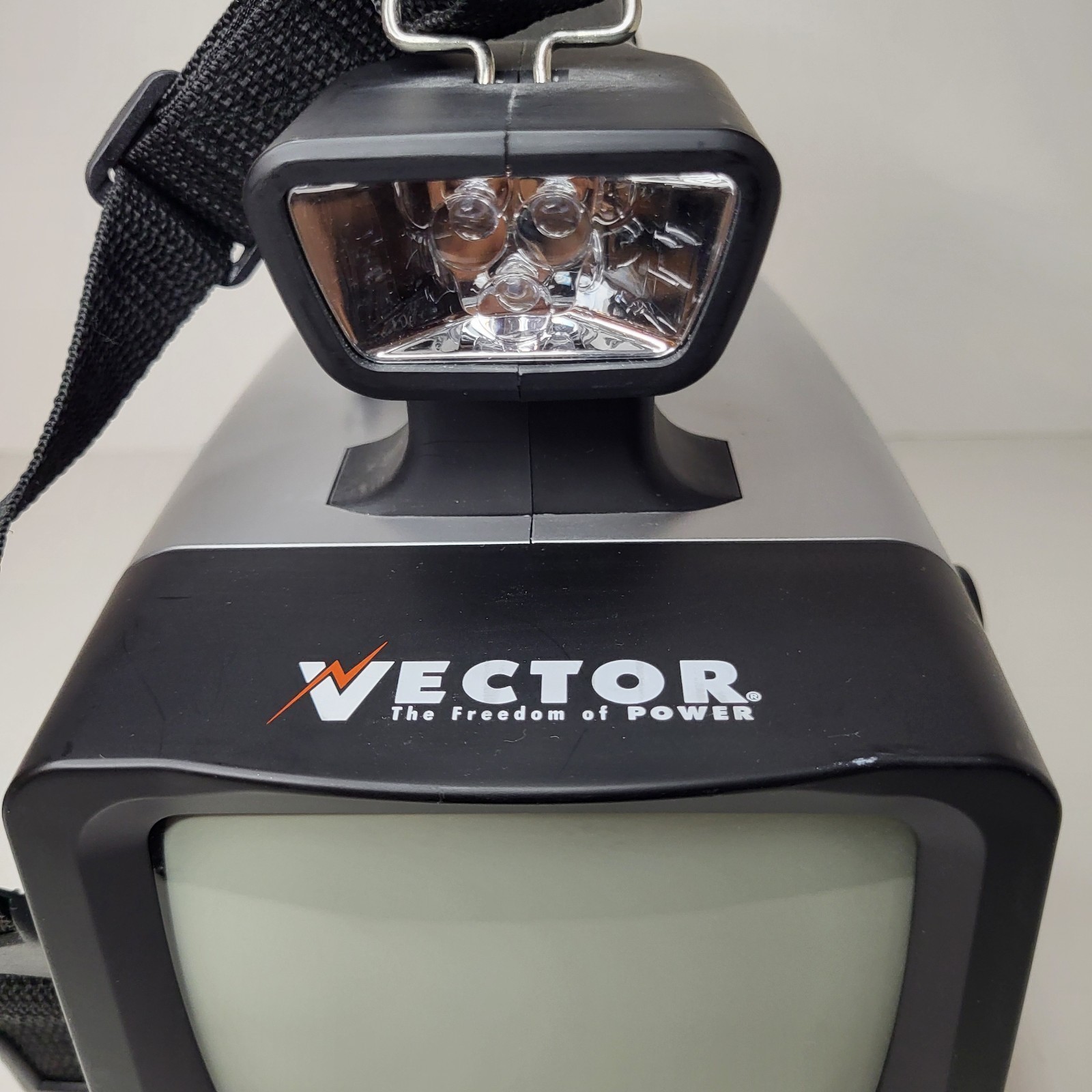 Vector Stormtracker Elite WC300DSV – Weather Radio & Lantern – No Cords – Tested
