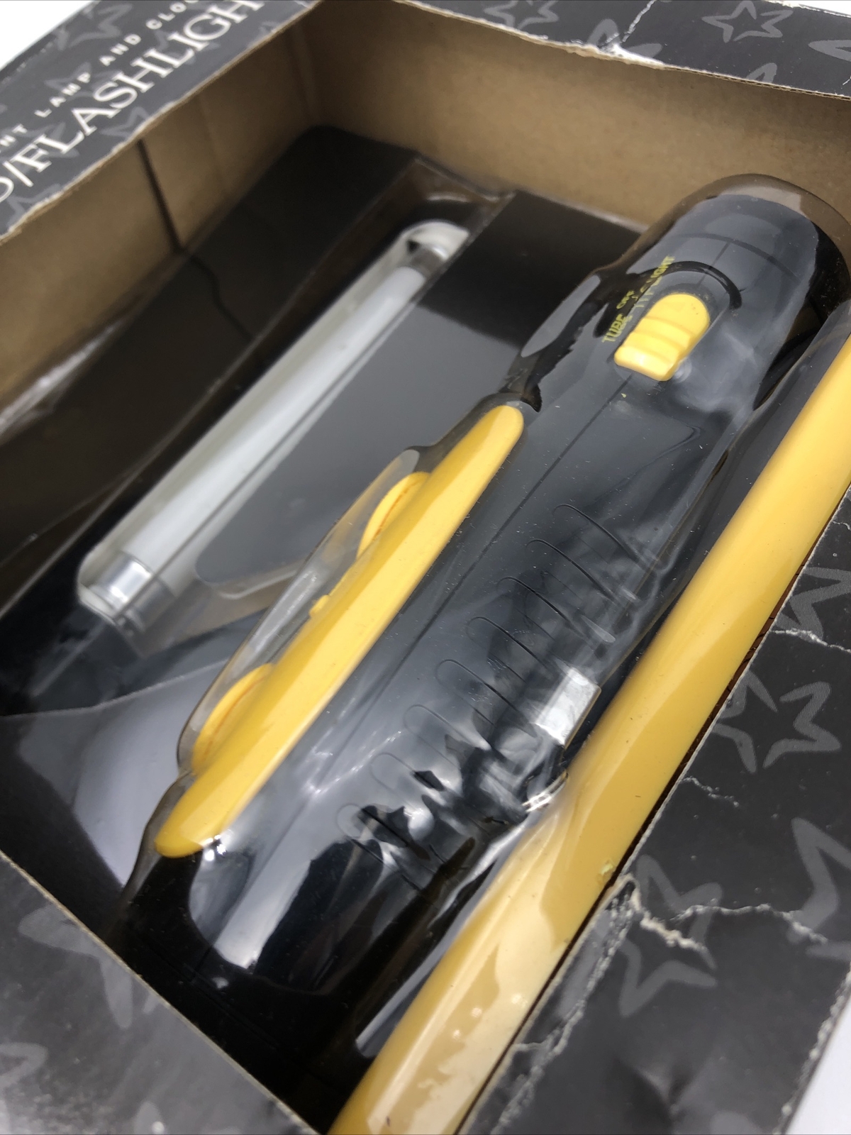Sport AM/FM Radio Clock Torch Flashlight (Lamp) Black Yellow Adjust Lamp Vintage