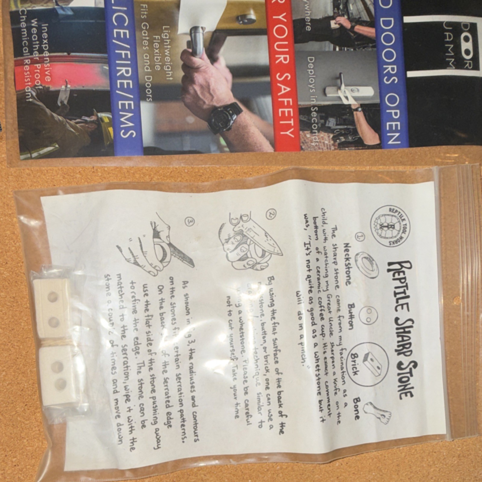 READYMAN Creek Door Jamm Reptile Survival Kit Bone Hook Gorge Card Tool Stone