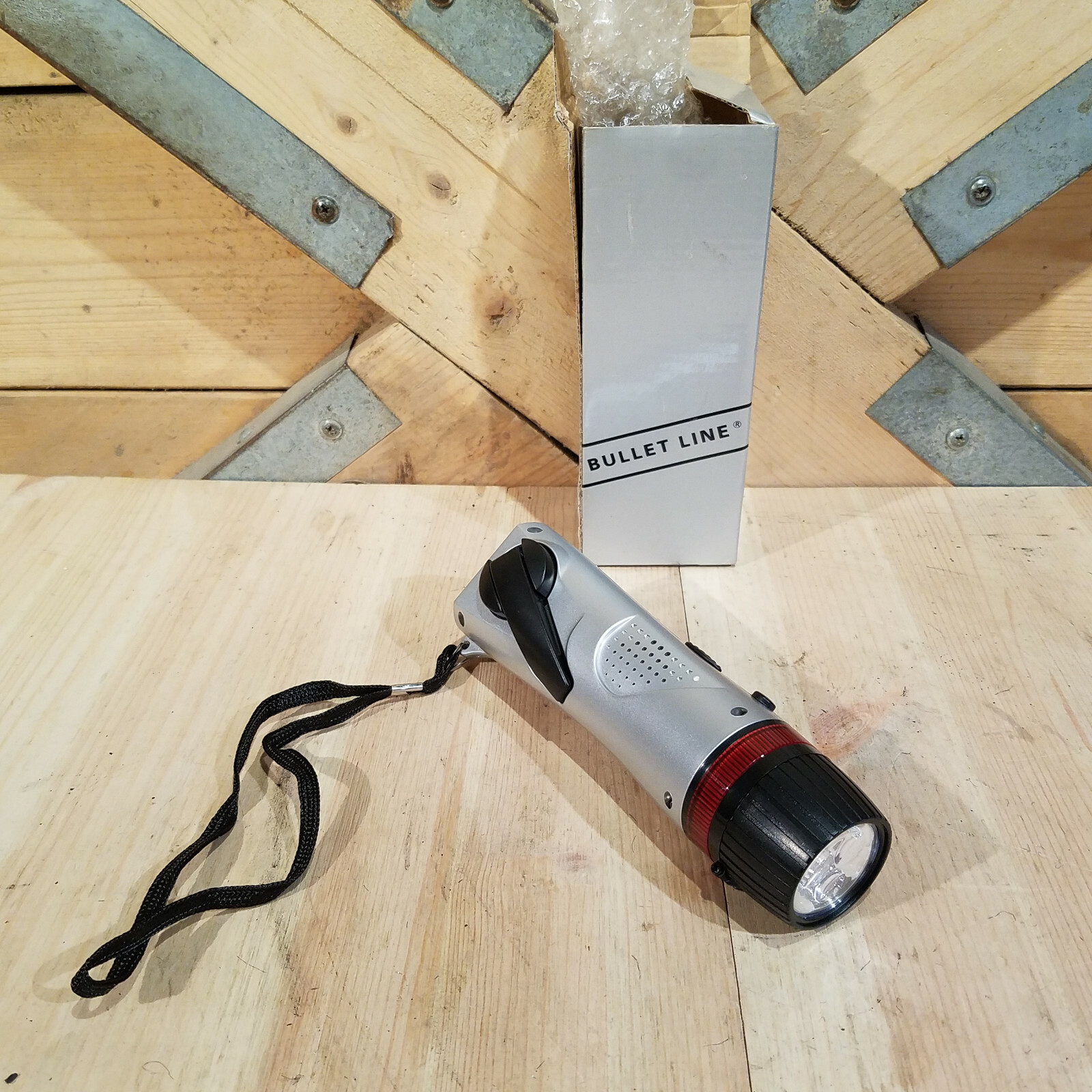 Bullet Line Dynamo Flashlight Radio Siren Emergency NIB – Swanky Barn