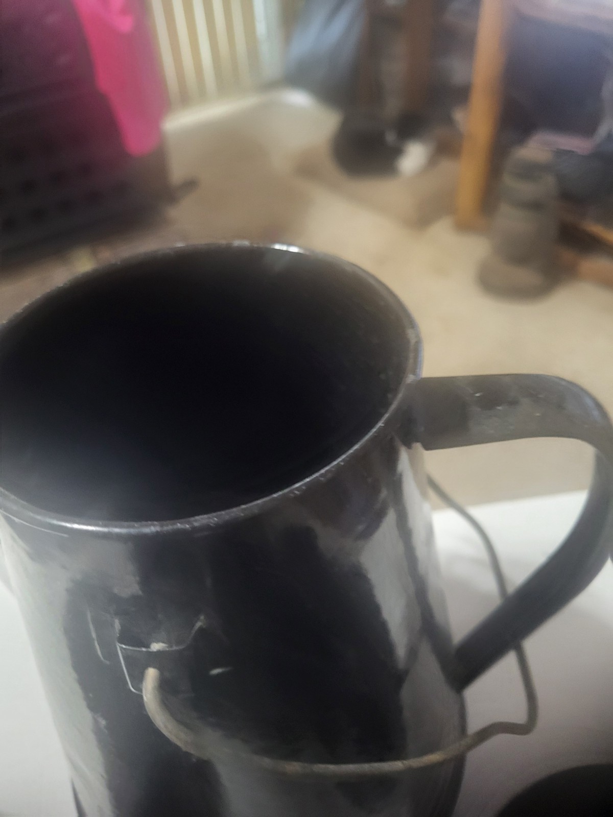 Black Enamel Speckled Coffee Pot (no Perkulater) And 4 Coffee Cups