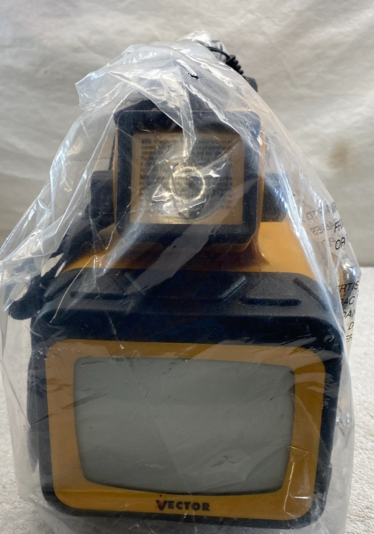 VECTOR STORMTRACKER TV LANTERN AM/FM EMERGENCY WEATHER RADIO NEW NO BOX